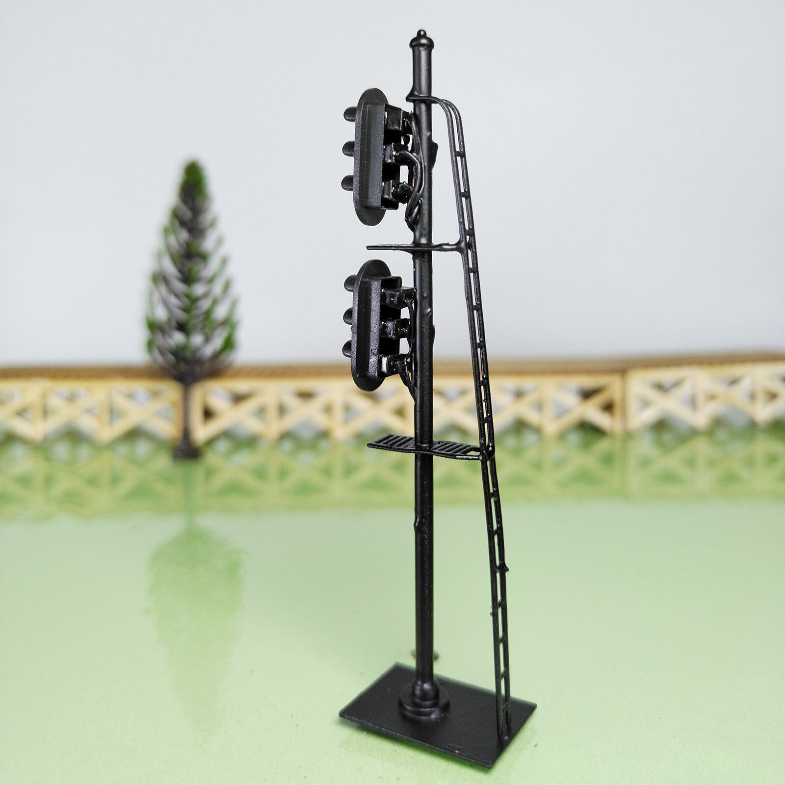 1 x HO scale model railroad 2 heads 3 + 3 aspects block signal LED made #K33SrBK