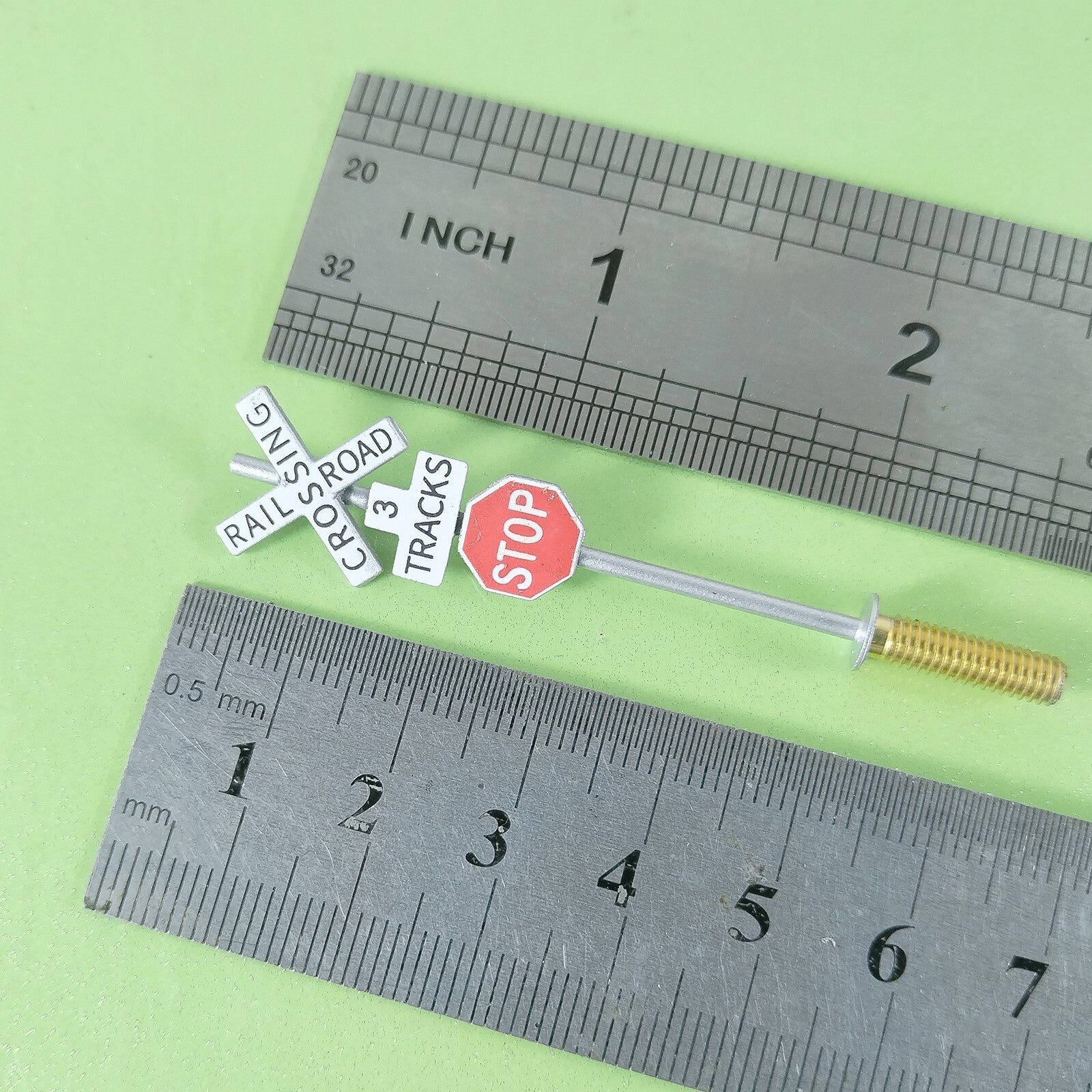 2 x HO scale railroad warning sign STOP crossing 3 TRACKS sign trackside #CS3T