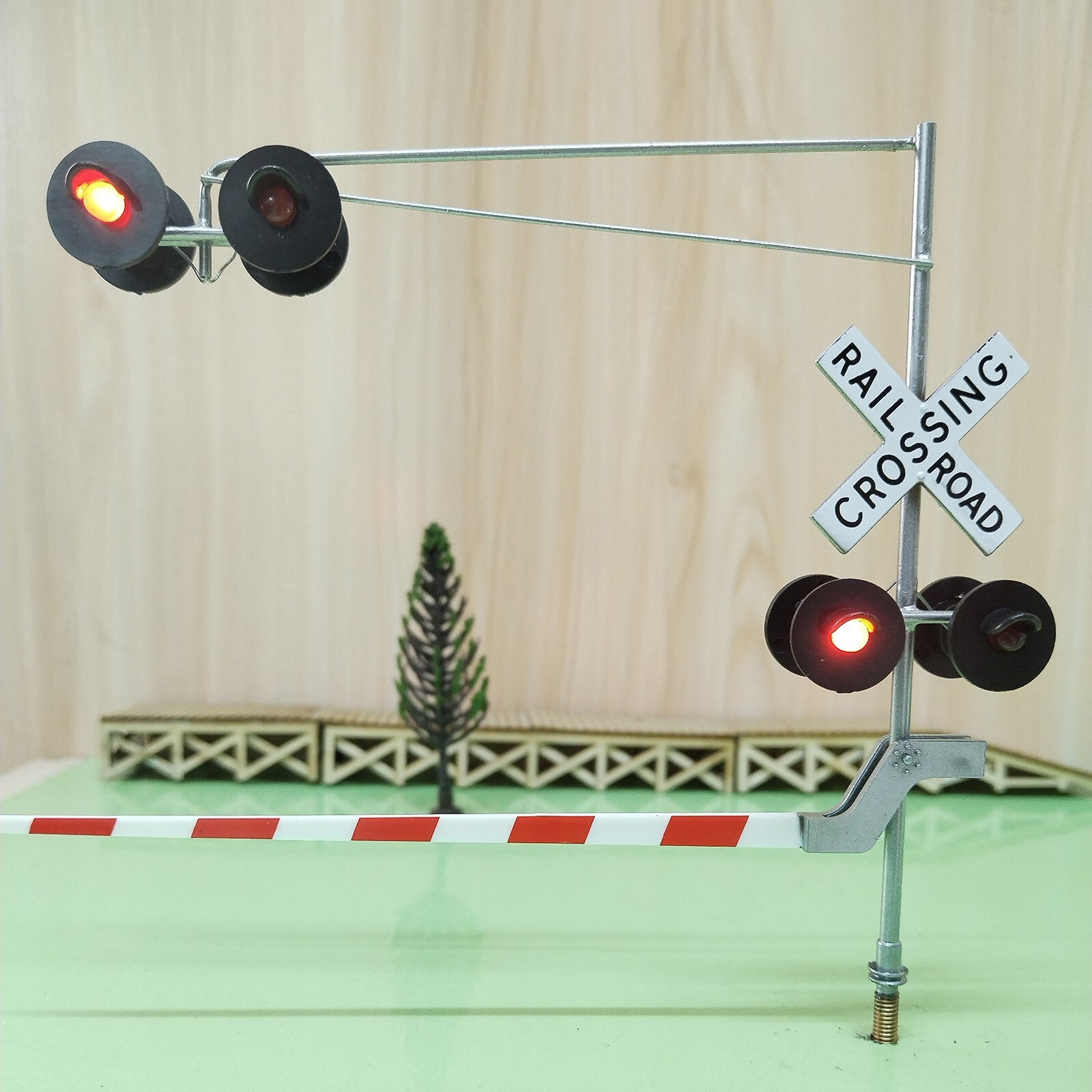1 x O scale model railroad cantilever grade crossing signal arm gate #48C06DG