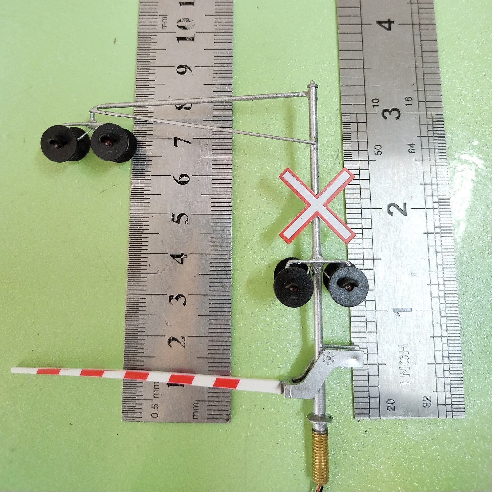 2 x HO scale railroad Canadian grade crossing signal arm gate stop lever #CC06