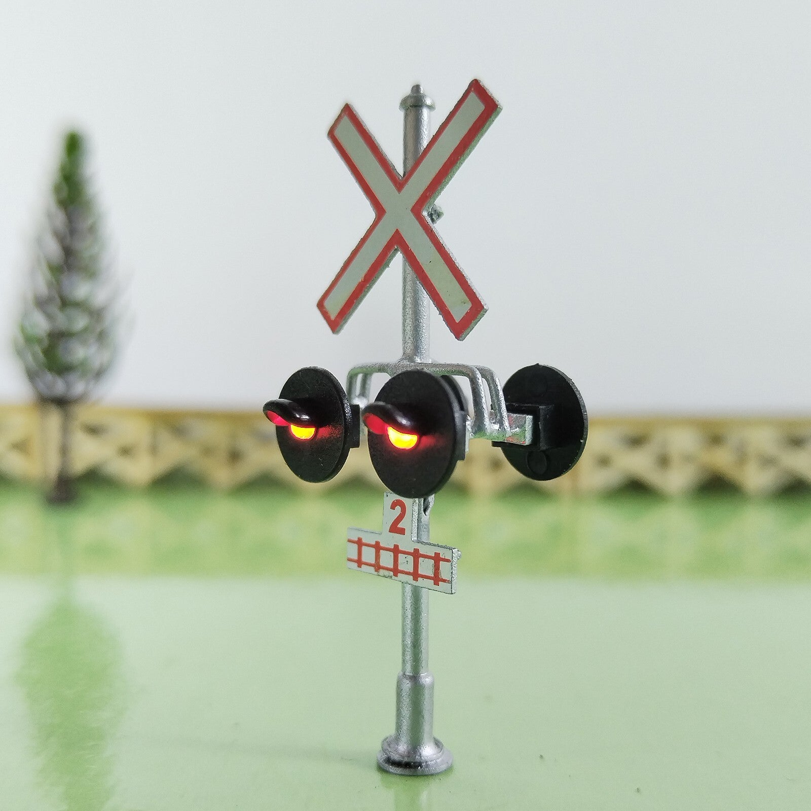 2 x HO scale Canadian railroad grade crossing signals LED made 2 tracks #CCS42