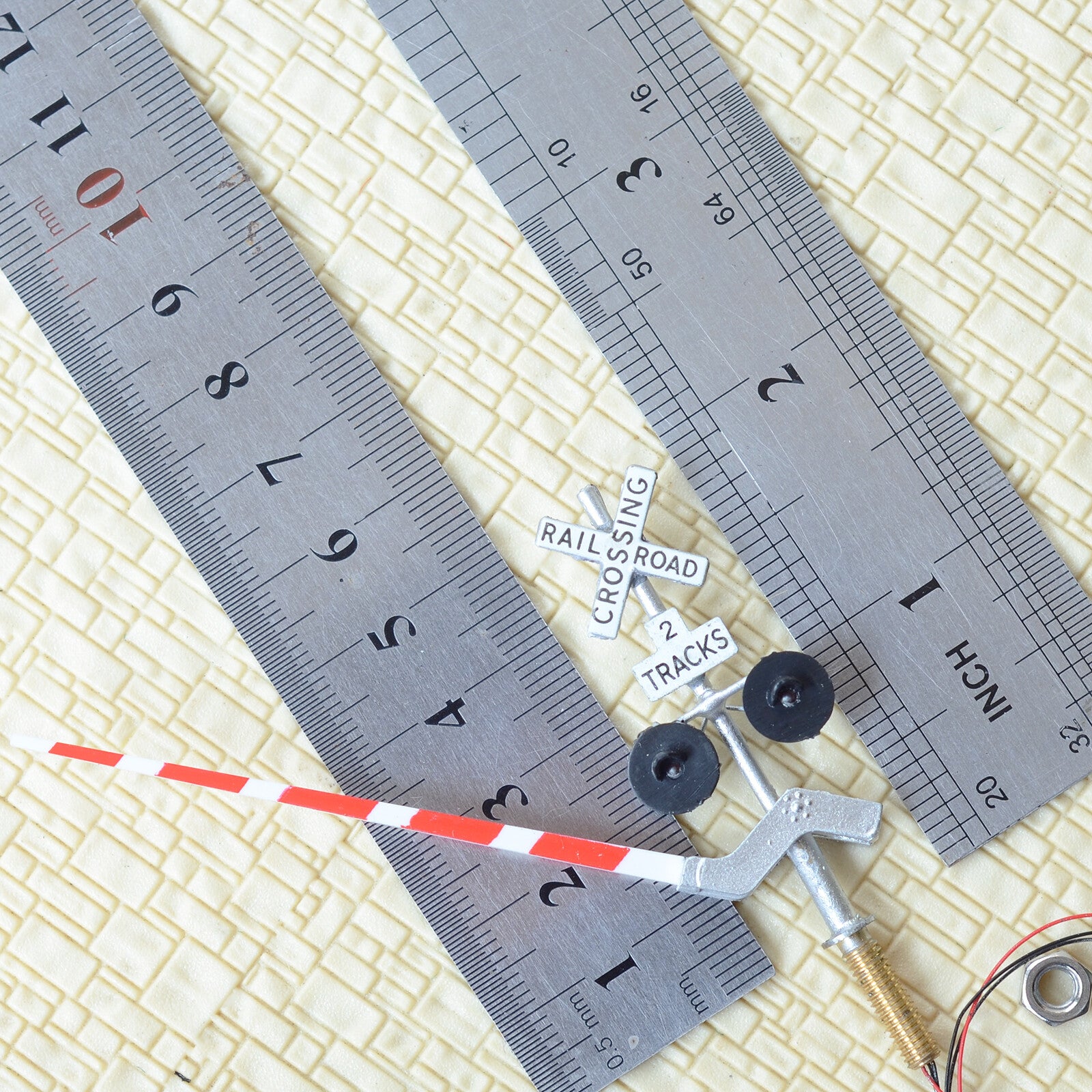 1 x full set HO scale crossing signal moving gate automatic system sound effect