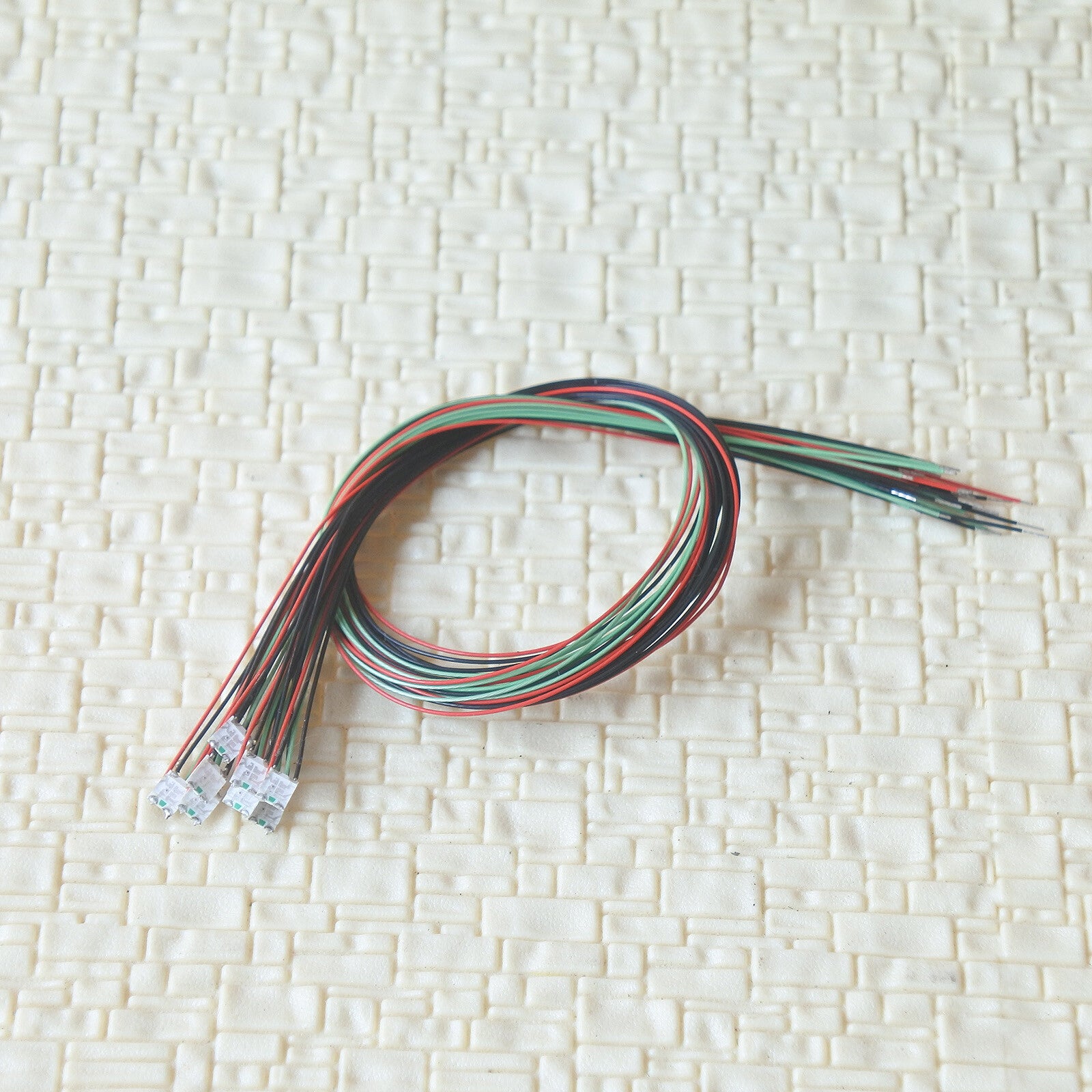 10 x pre-soldered #1209 SMD LEDs wired Red Green bicolor for searchlight signals