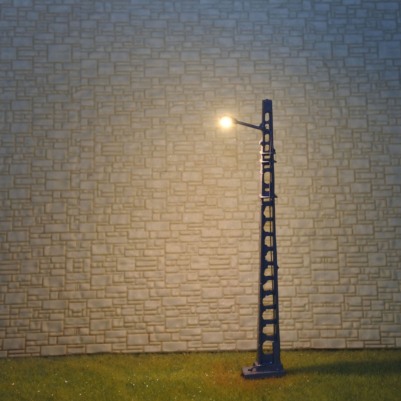2 x HO / OO model mast tower light lamppost LED made street path lamp #TL100S