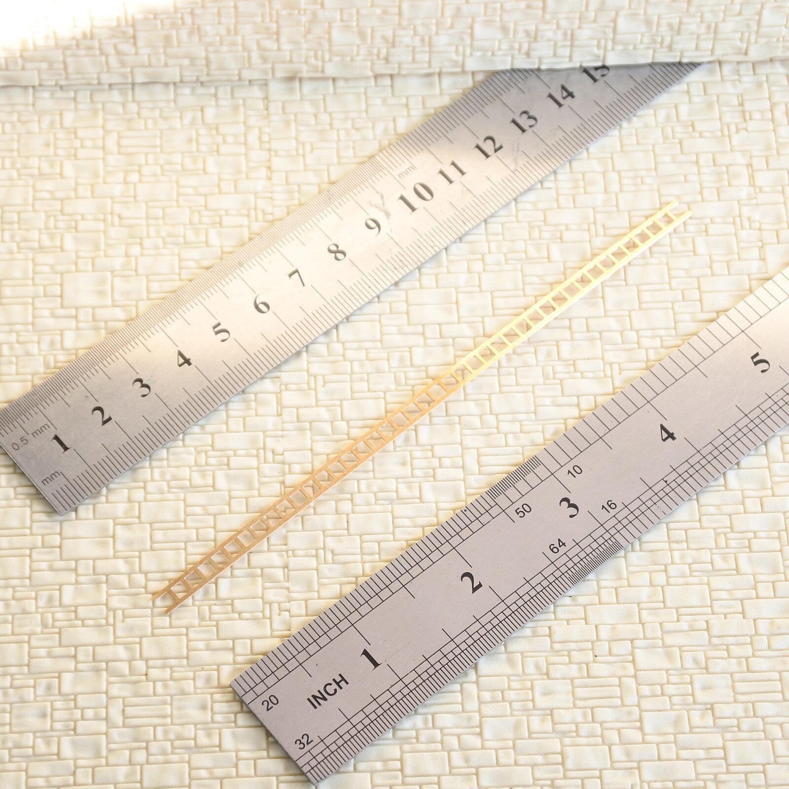 5 x OO / HO scale coppery ladders brass ladder strips solderable steps