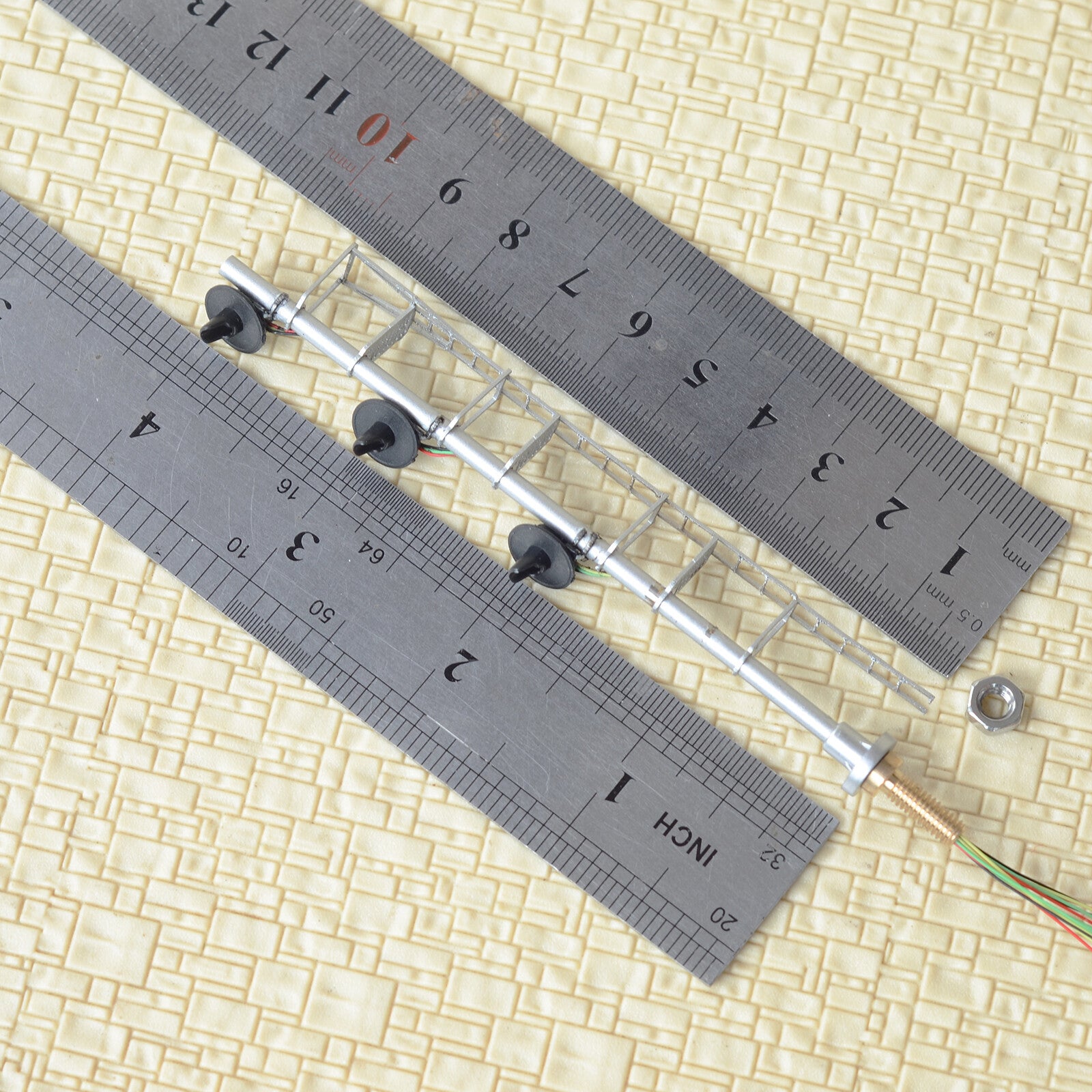 1 x HO scale model railroad 3-colors searchlight signal metal block 3 heads #S13