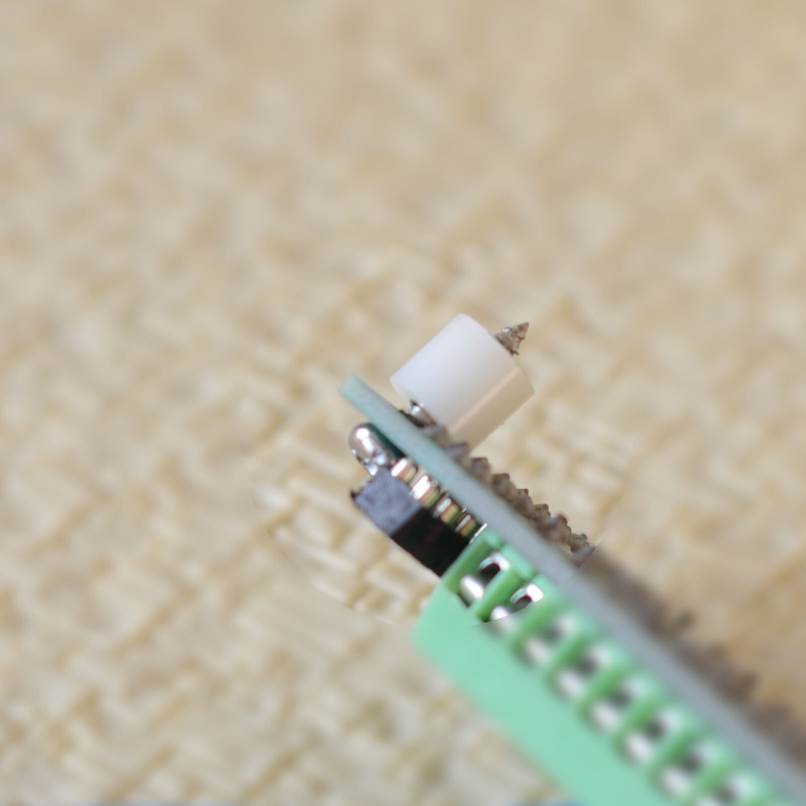 8 pairs screws and isolate stands washers 3mm for circuit board installation.