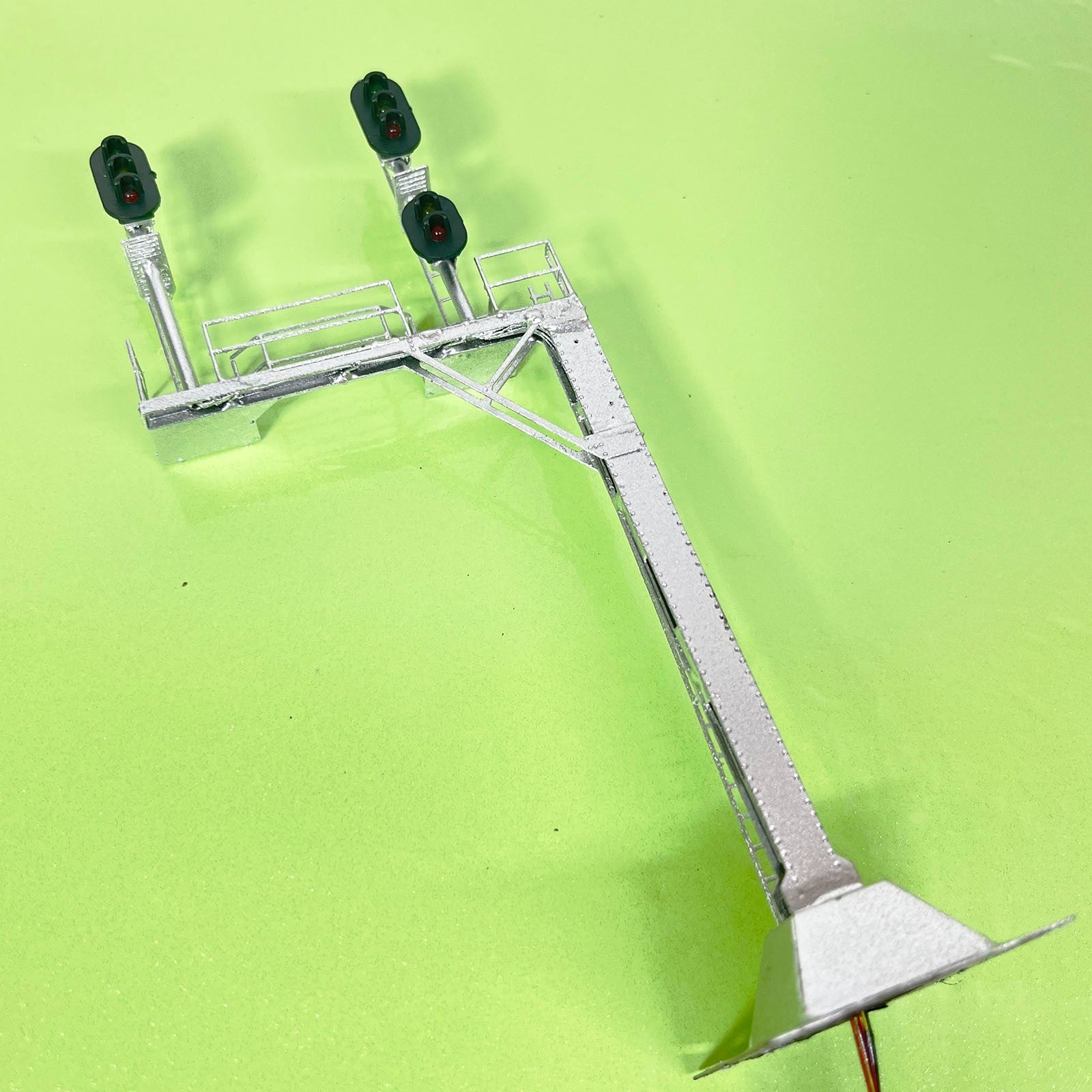 1 x HO scale cantilever block signal tower metal 3 heads 1 directions #CB30