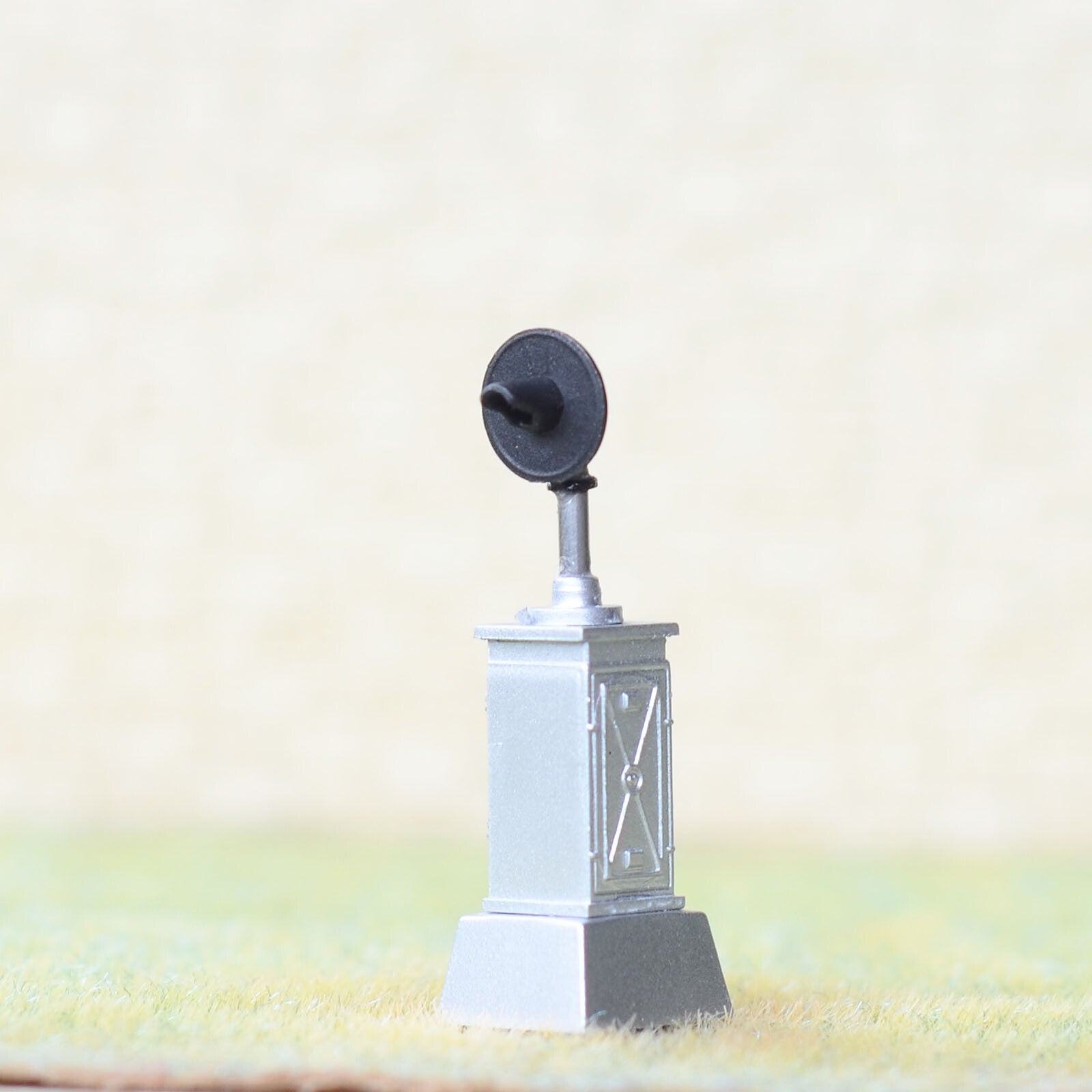 1 x HO scale model railroad 3-colors lower searchlight ground signal fine #L1