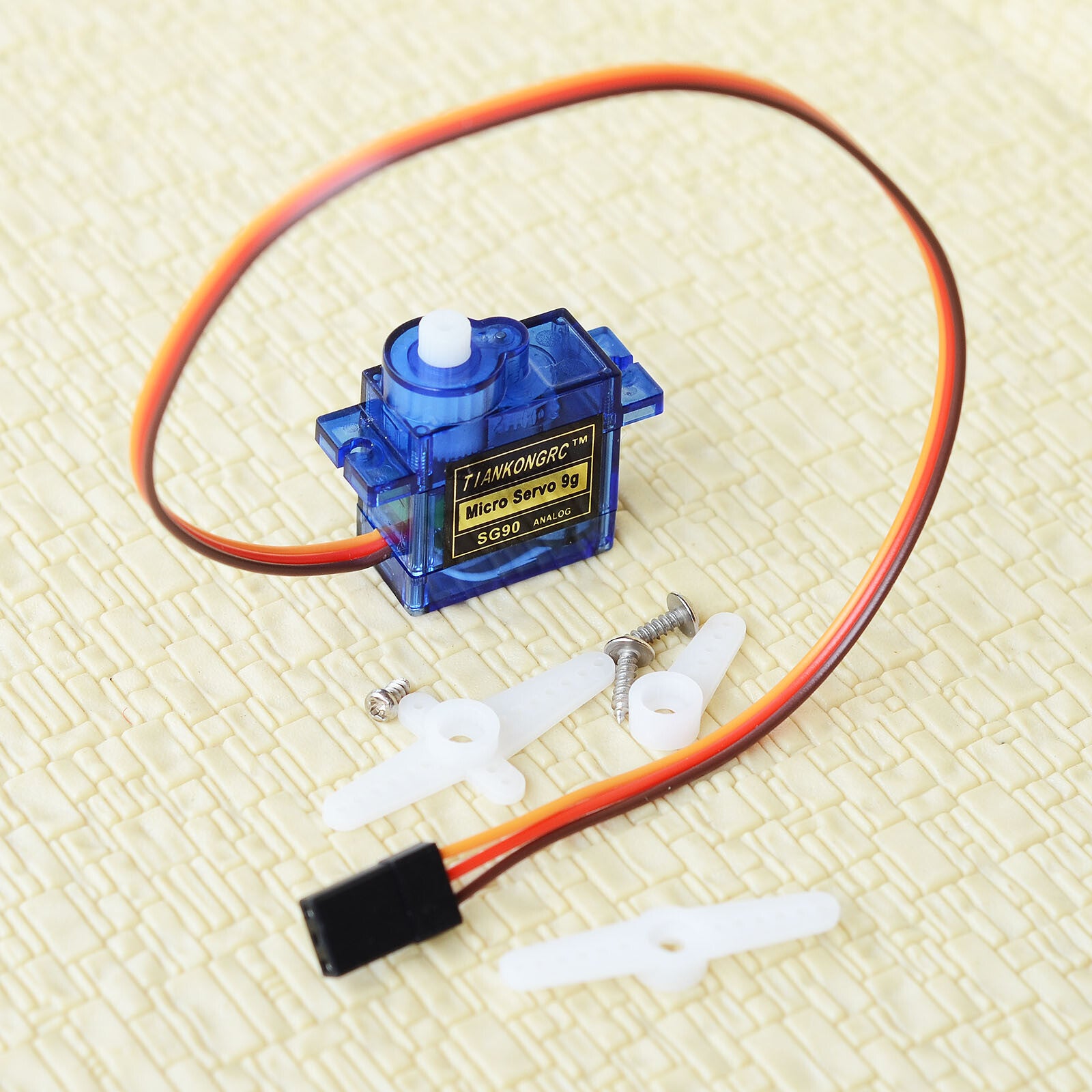 1 x SG90 mini servo with Acrylic bracket installer for crossing signal gate arms