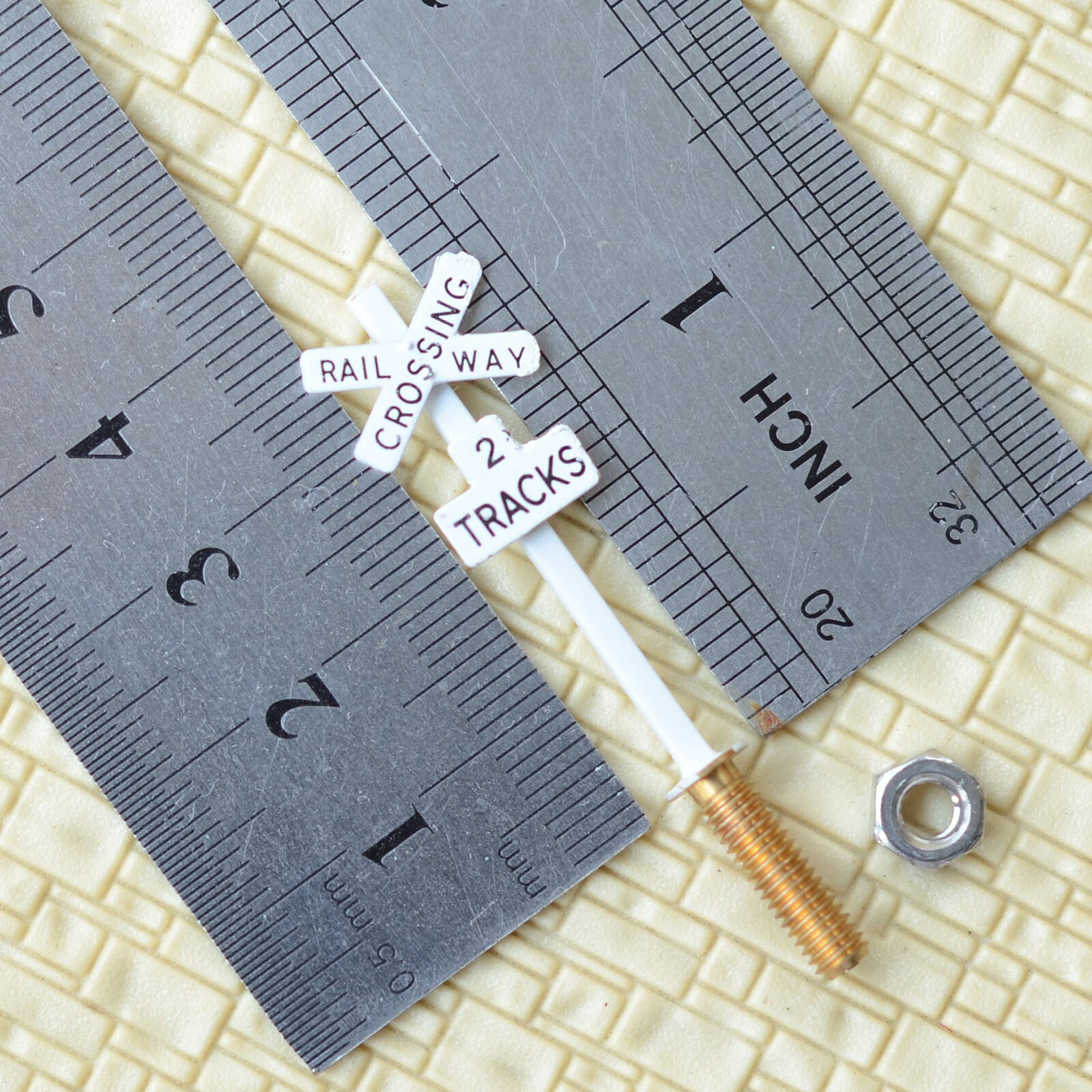 2 x HO scale railroad crossing warning sign CROSSBUCKS 2 tracks signal #2X