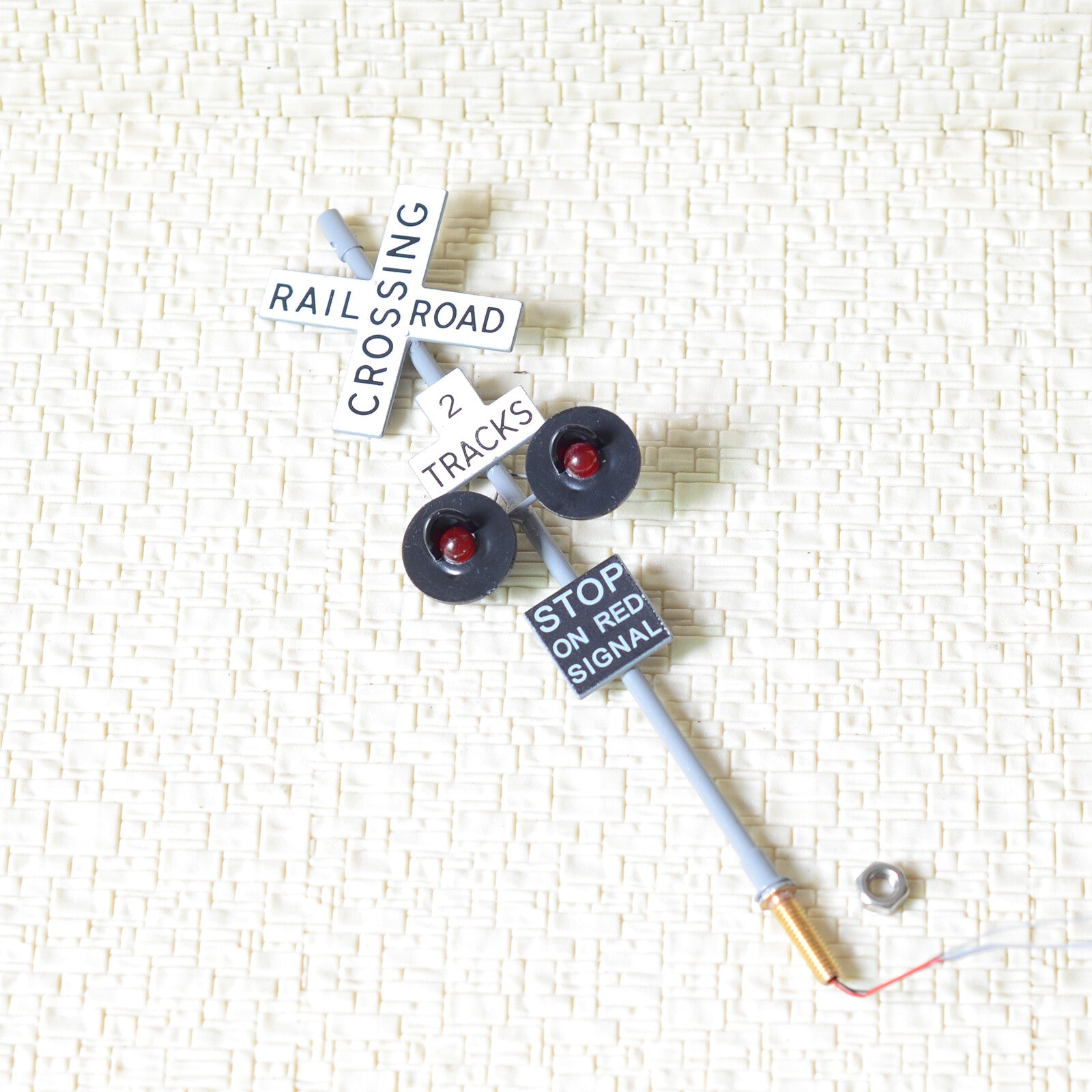 1 x O scale railroad crossing signals LED made 2 target faces 2 tracks gray