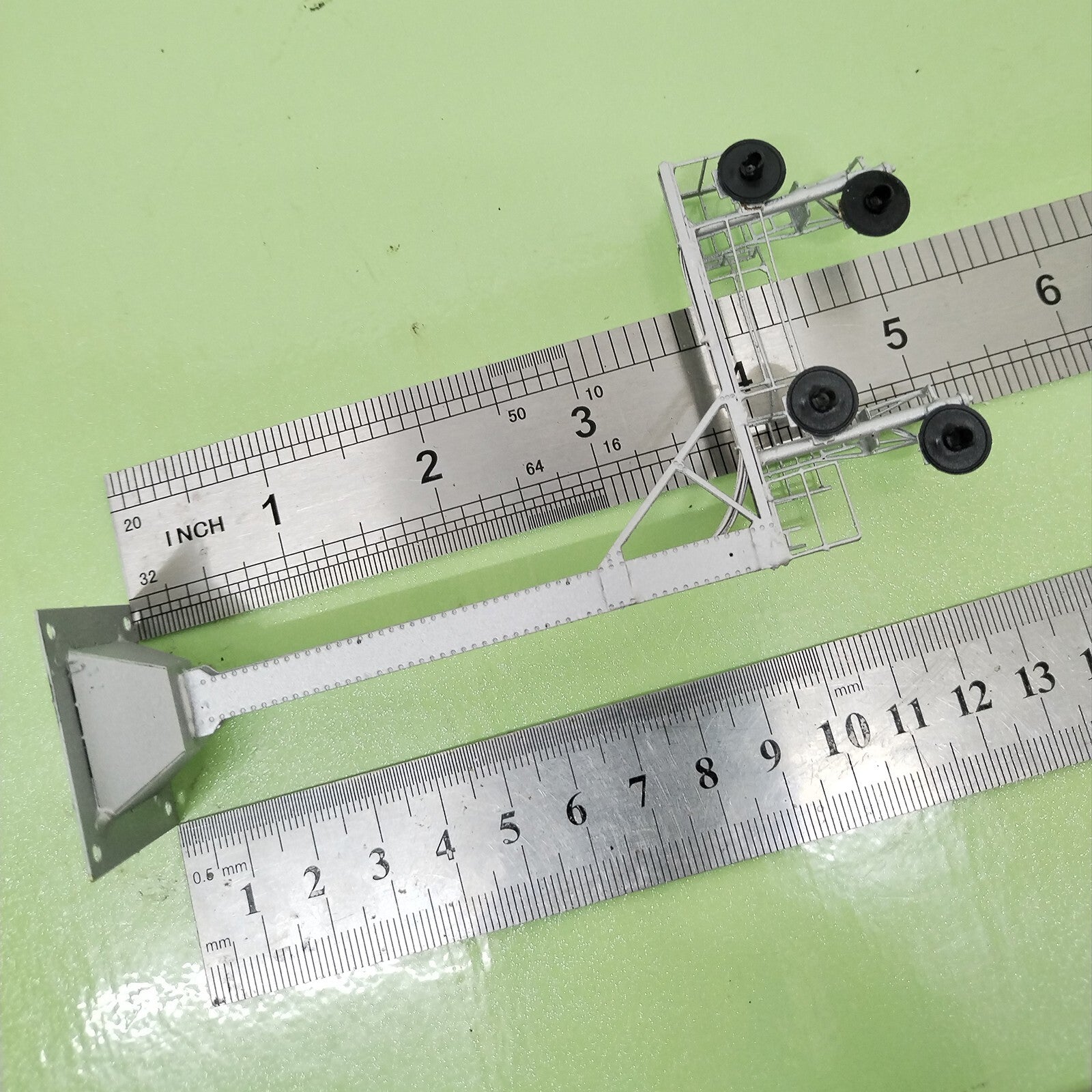 1 x HO scale searchlight cantilever signal tower metal 3-colors 2 tracks #CS22OF