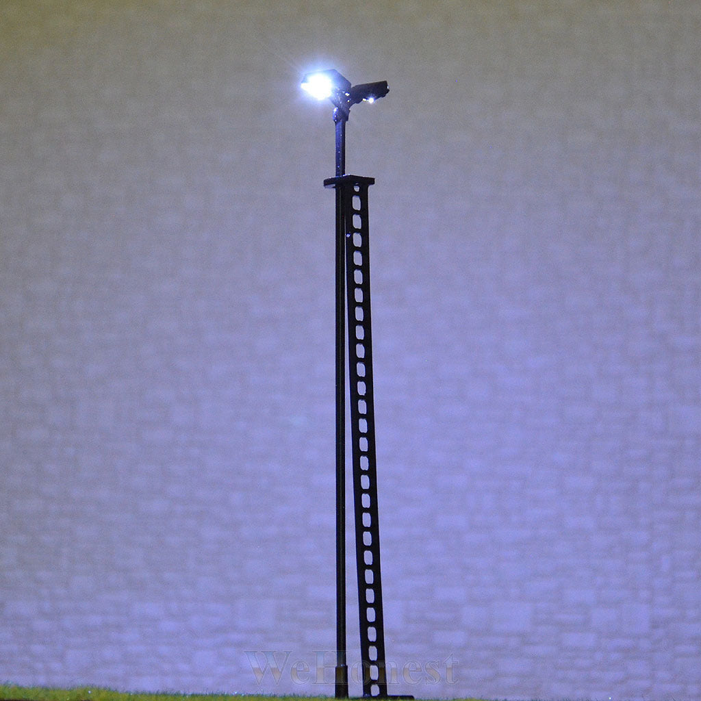 4 pcs HO scale Model Yard Light Cold SMD LED made Cold Lamppost longlife #R44