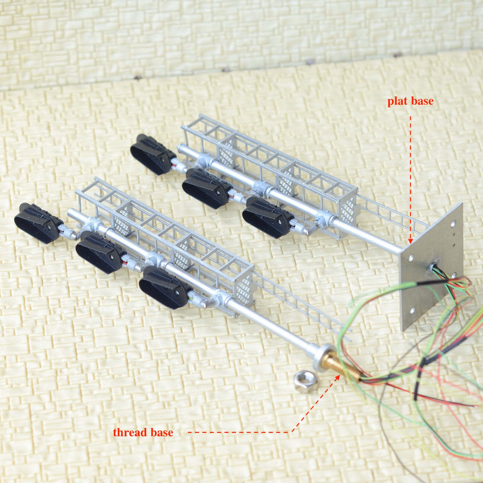 1 x HO scale model 3 colors block signal sunshield 3 heads Darth Vader style #Z3