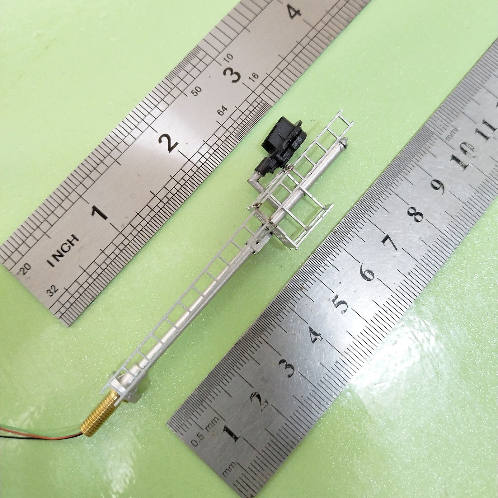 1 x HO scale 3 colors light Darth Vader style block signal distance signal #F0t