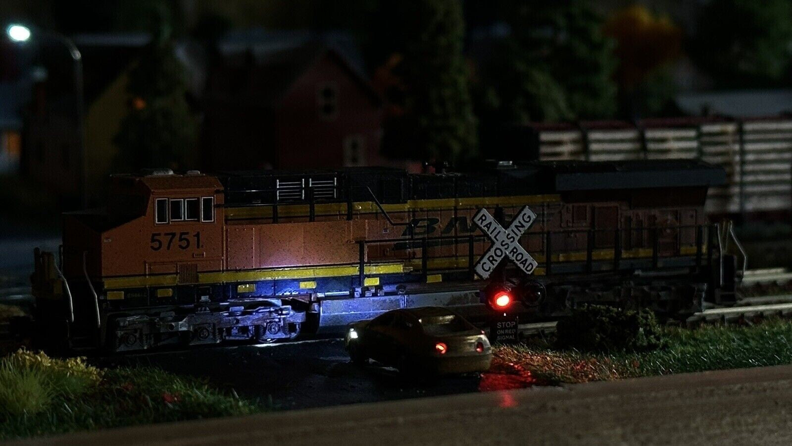 1 x N scale railroad grade crossing signal light 2 track sign LED made #csnBL6