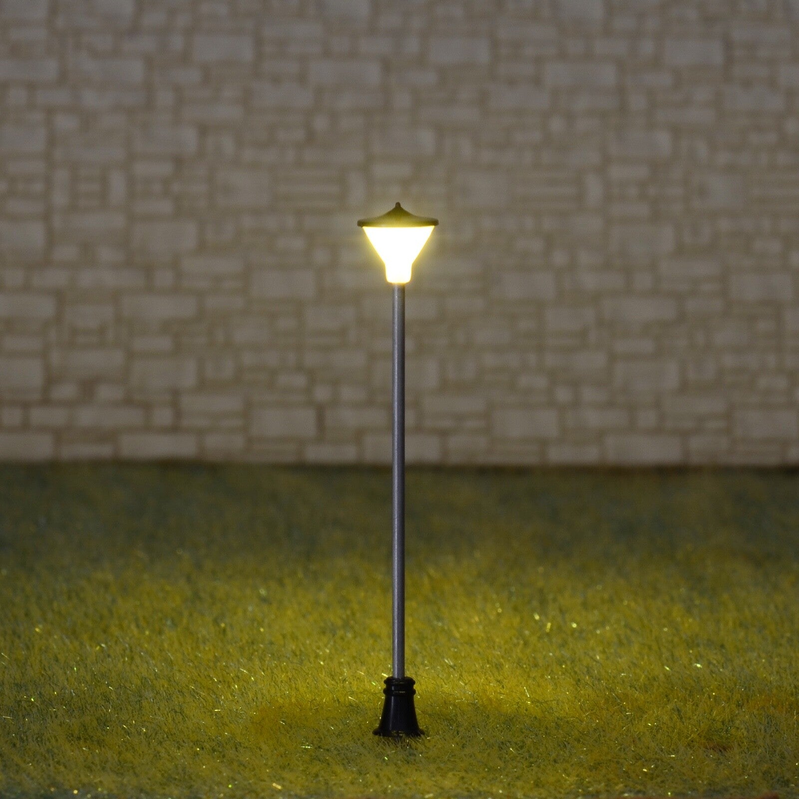 5 x OO / HO scale street light model railroad lamp posts LED path lamppost #A10W