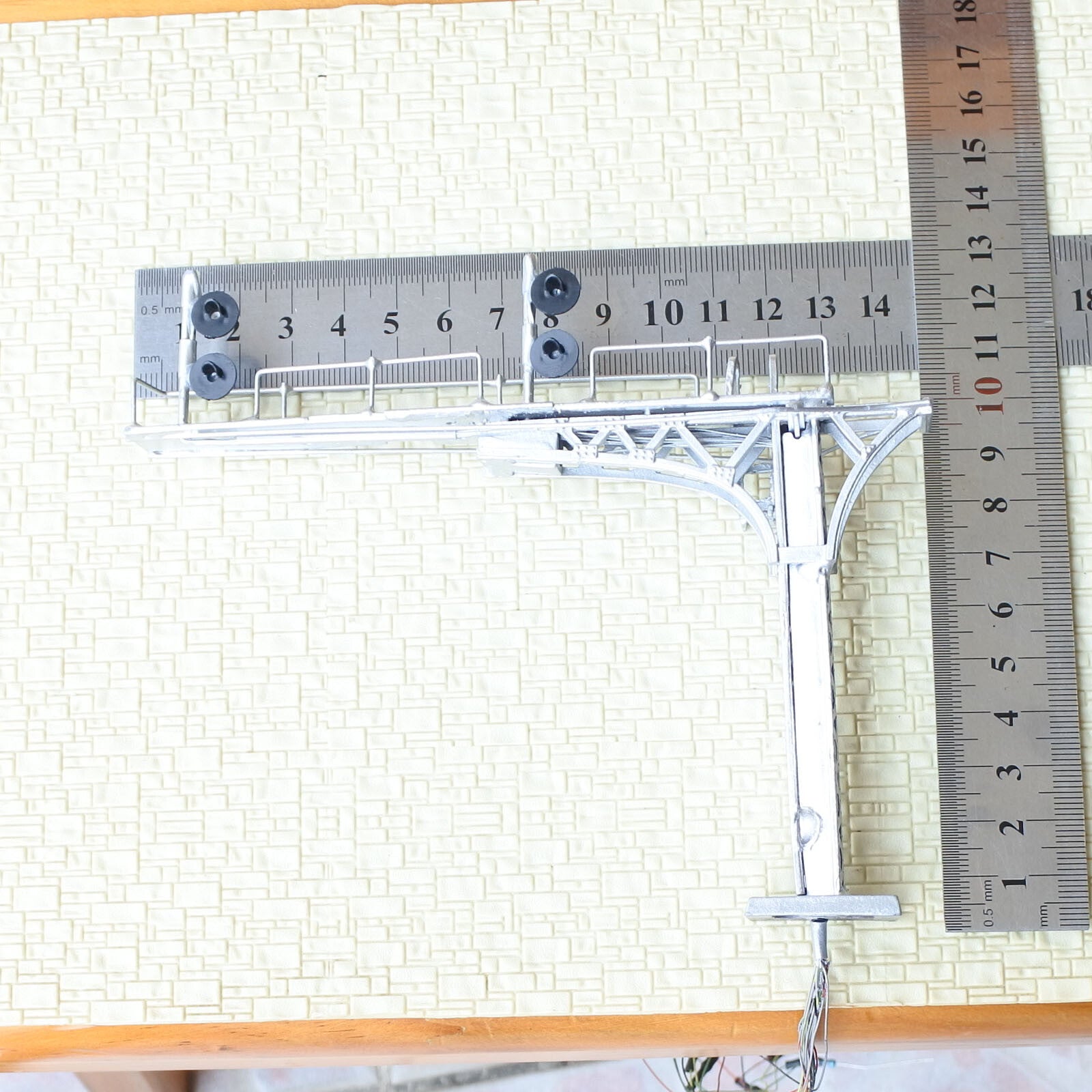 1 x HO OO block searchlight cantilever signal bridge tricolor 2 track metal #D43