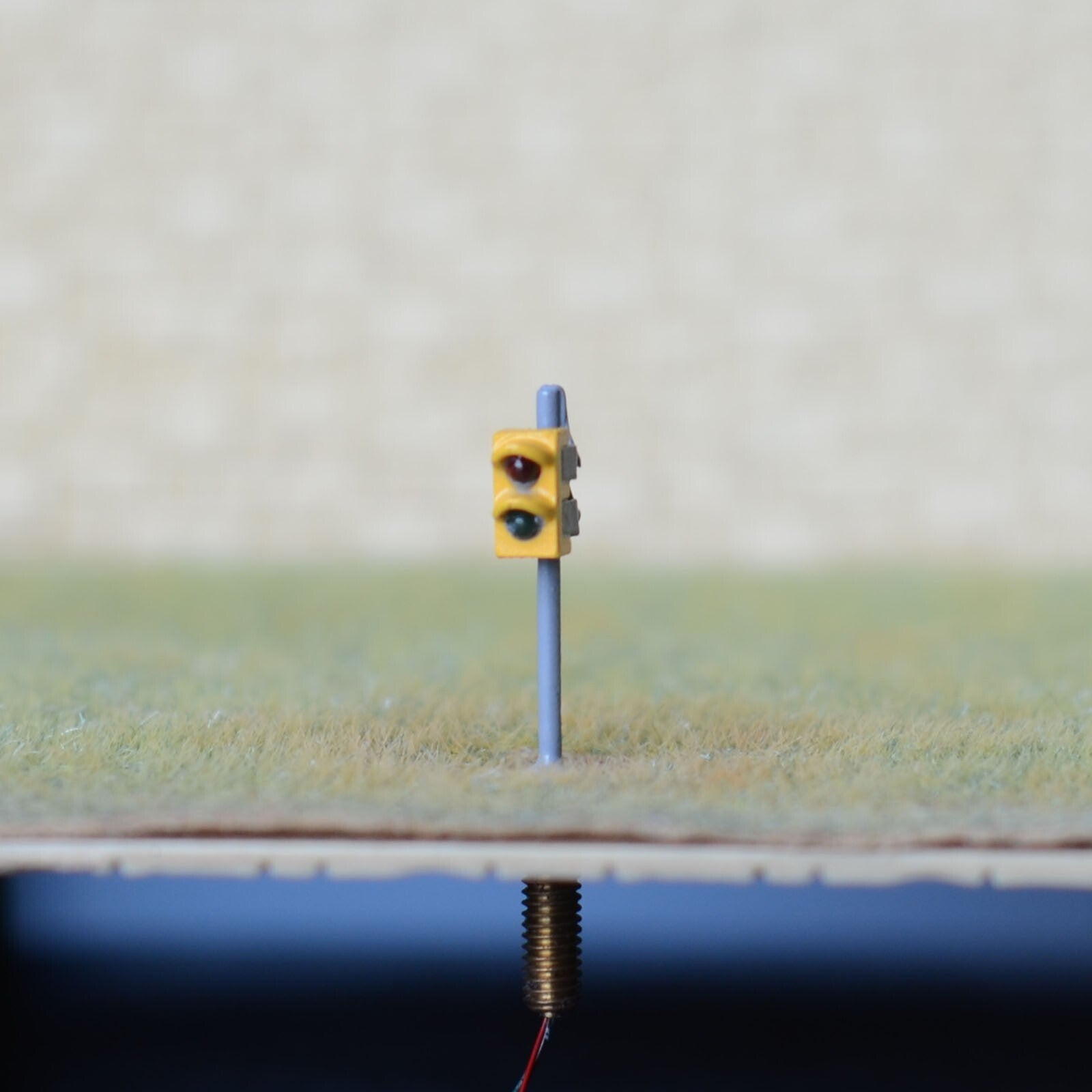 2 x traffic signal light N scale model railroad crossing walk pedestrian #OR2N