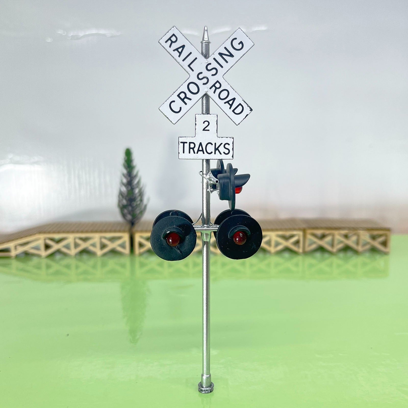 2 x O scale model railroad grade crossing signal with assistant lights #CWS48