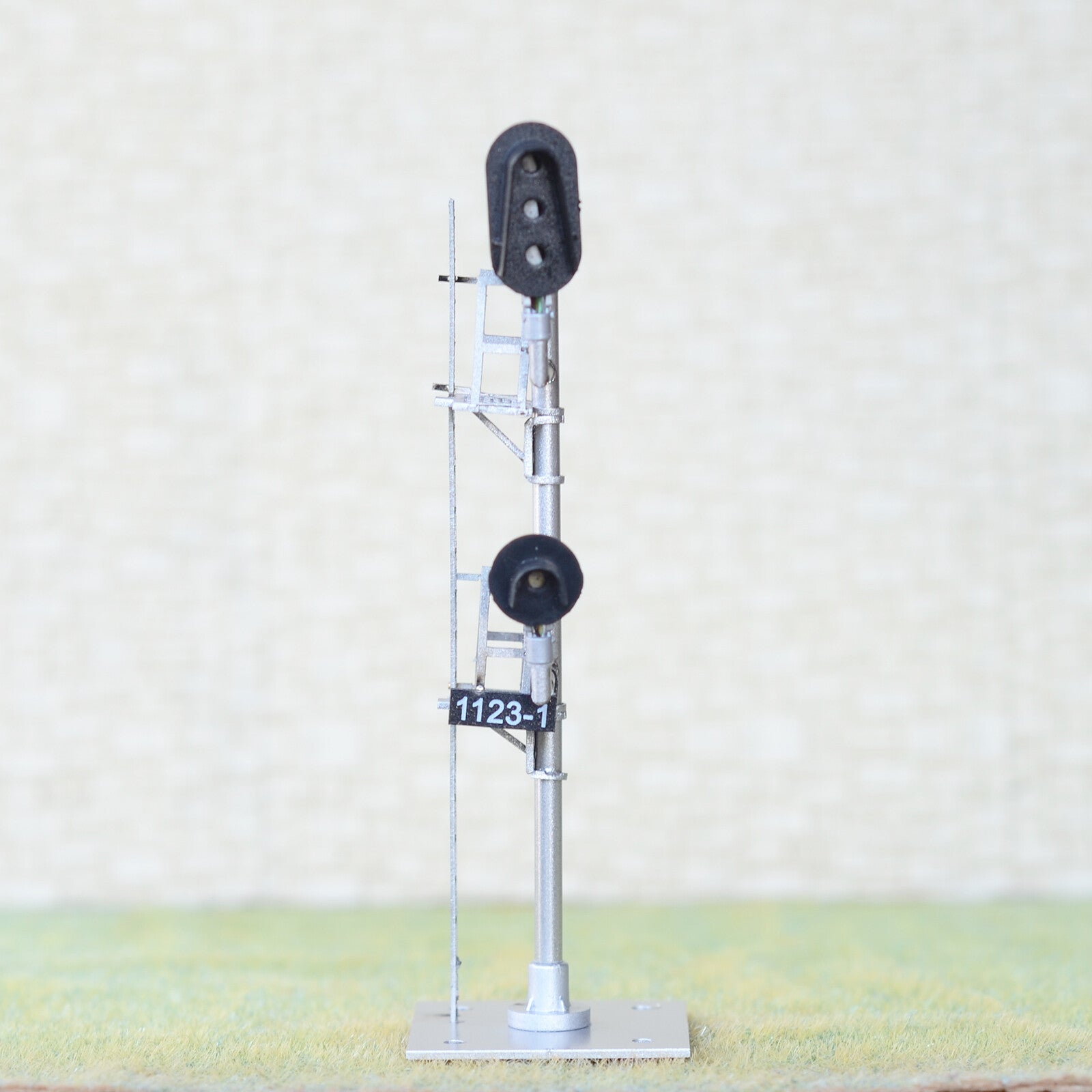 1 x HO scale model 3 colors block signal full sunshield 3+1 targets metal #F31