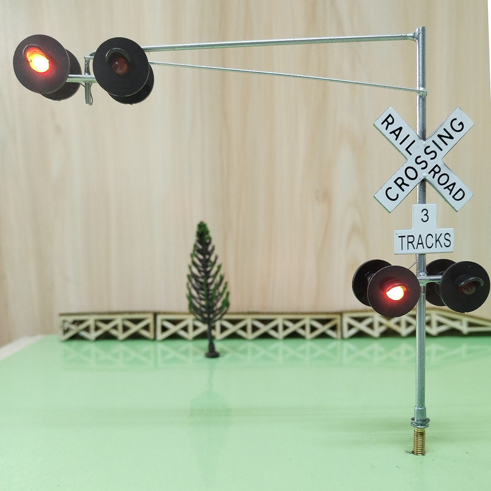 1 x O scale model railroad cantilever grade crossing signal #48C06