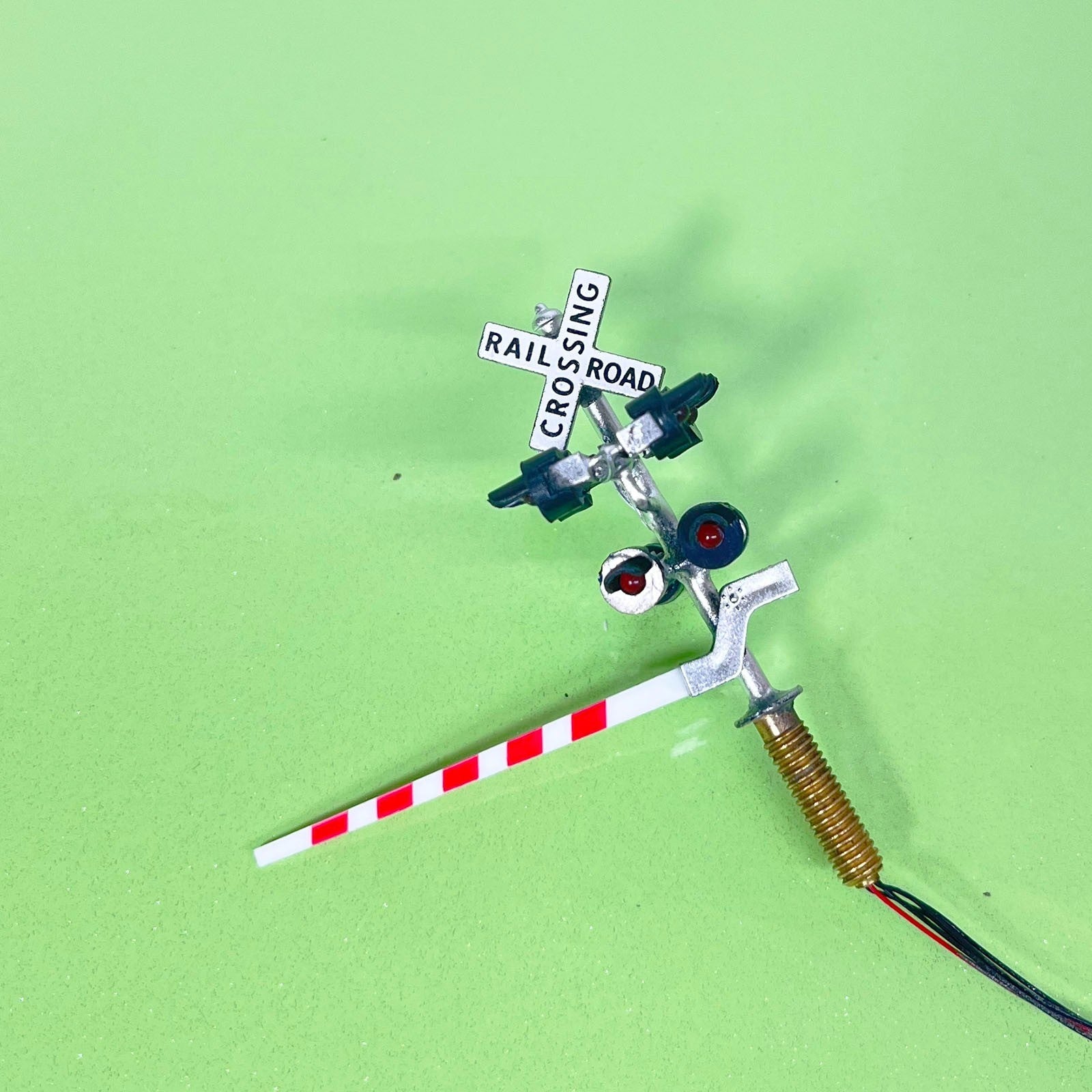 1 x N scale model cantilever grade crossing signal gate barrier arm #NC04DA