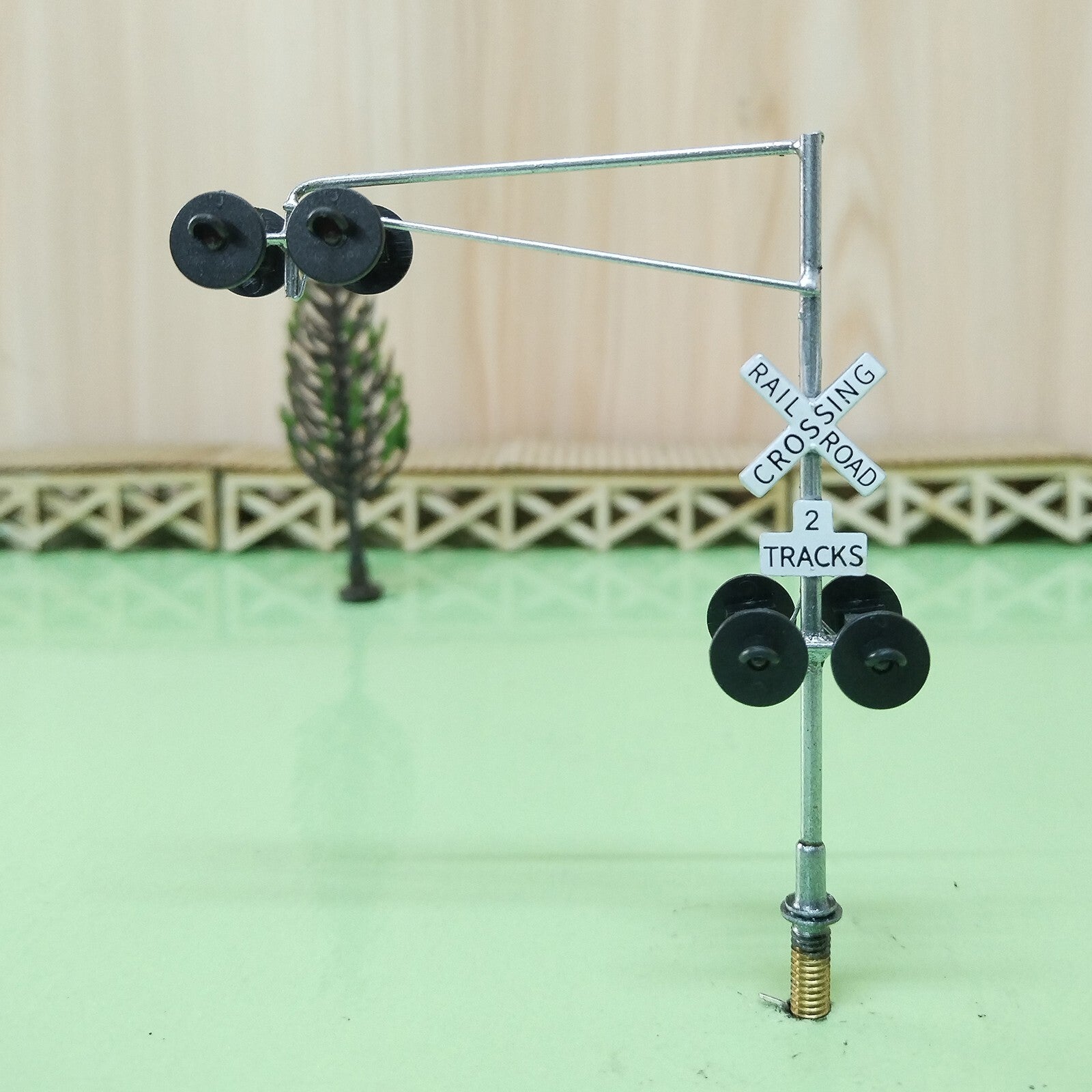 1 x HO scale model railroad cantilever grade crossing signal #C06