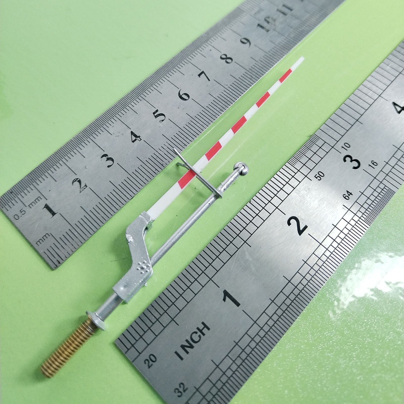 2 x HO scale model railroad grade crossing arm gate stop lever sign silver #GT87