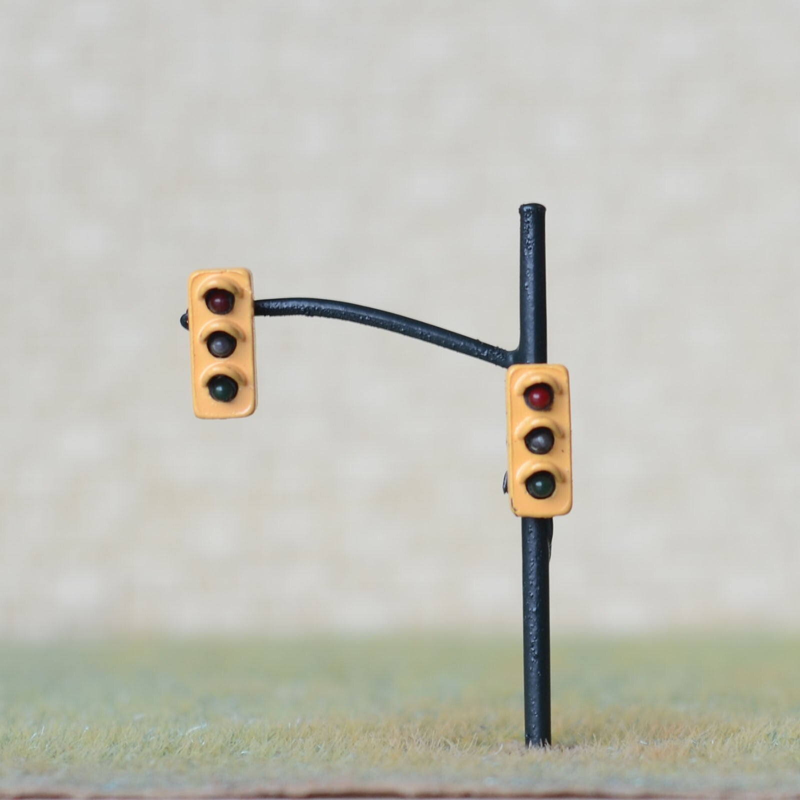2 x traffic signal light HO OO scale model railroad crossing street light #3P3E