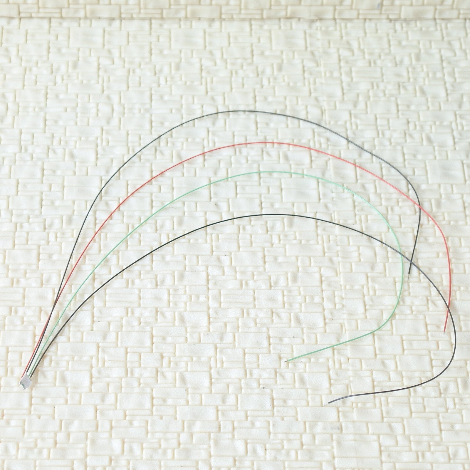 10 x pre-soldered #1209 SMD LEDs wired Red Green bicolor for searchlight signals