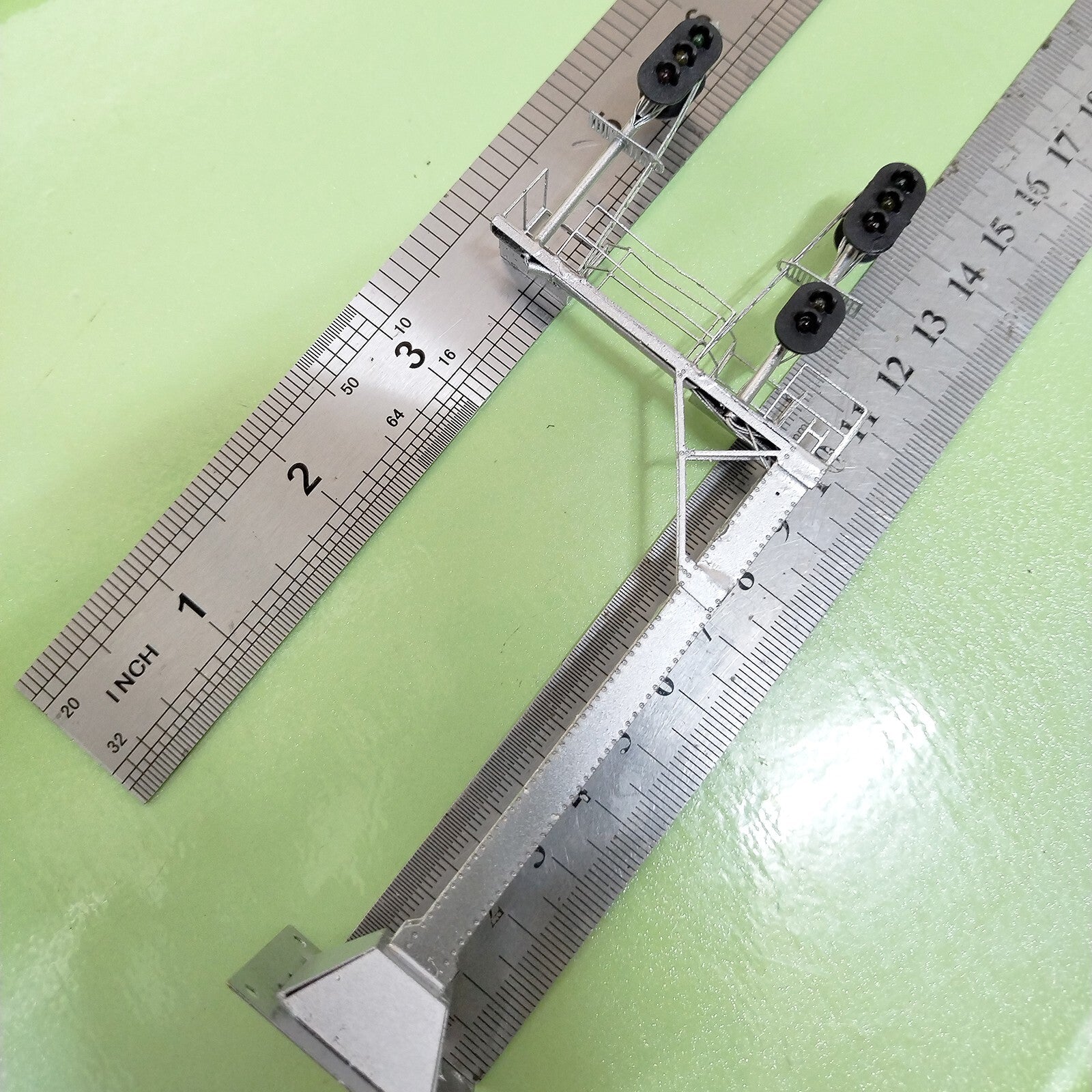 1 x HO scale cantilever block signal tower metal 5 heads 2 directions #CB42