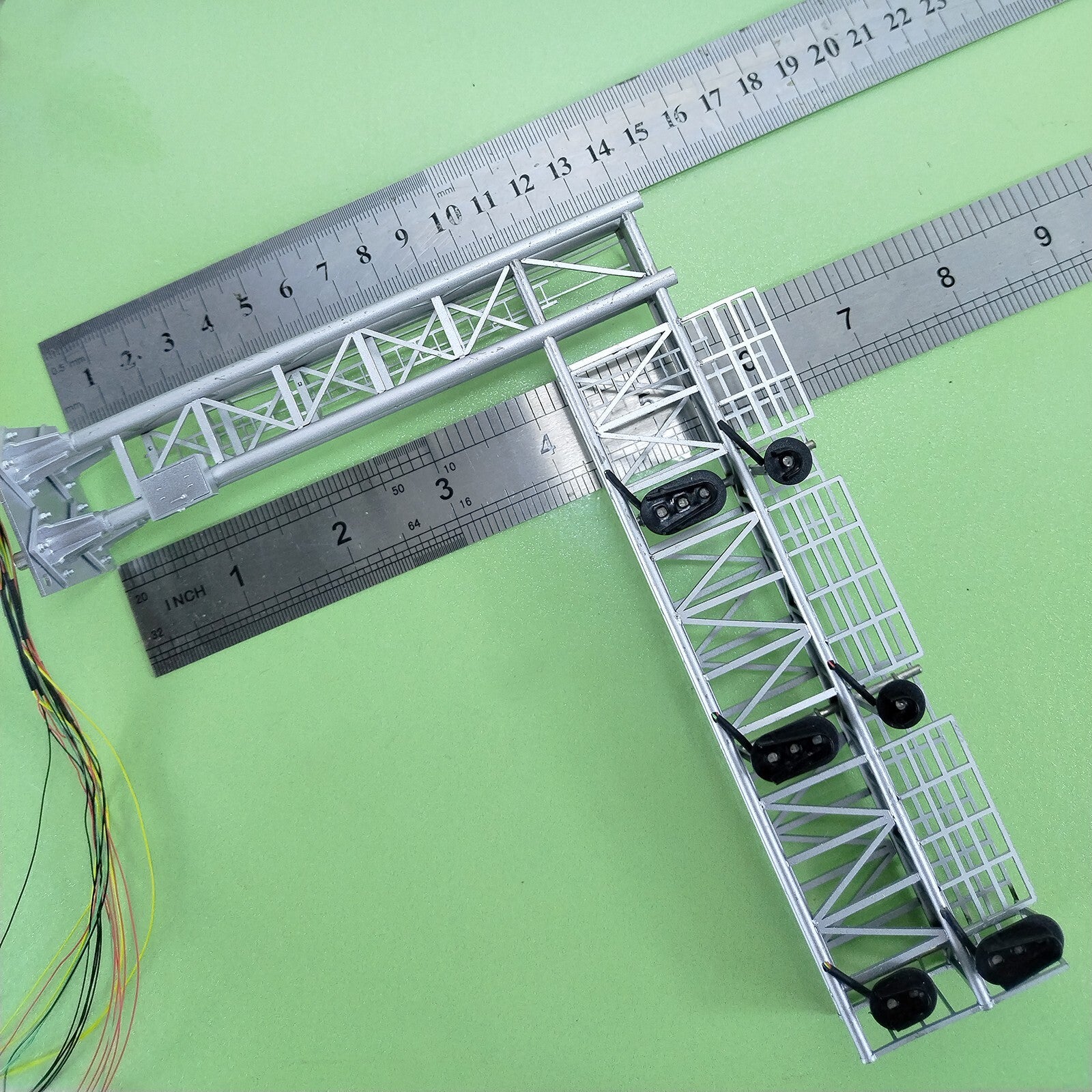 1 x HO scale model Darth Vader cantilever signal 3 tracks steel #CDSO32M13I13