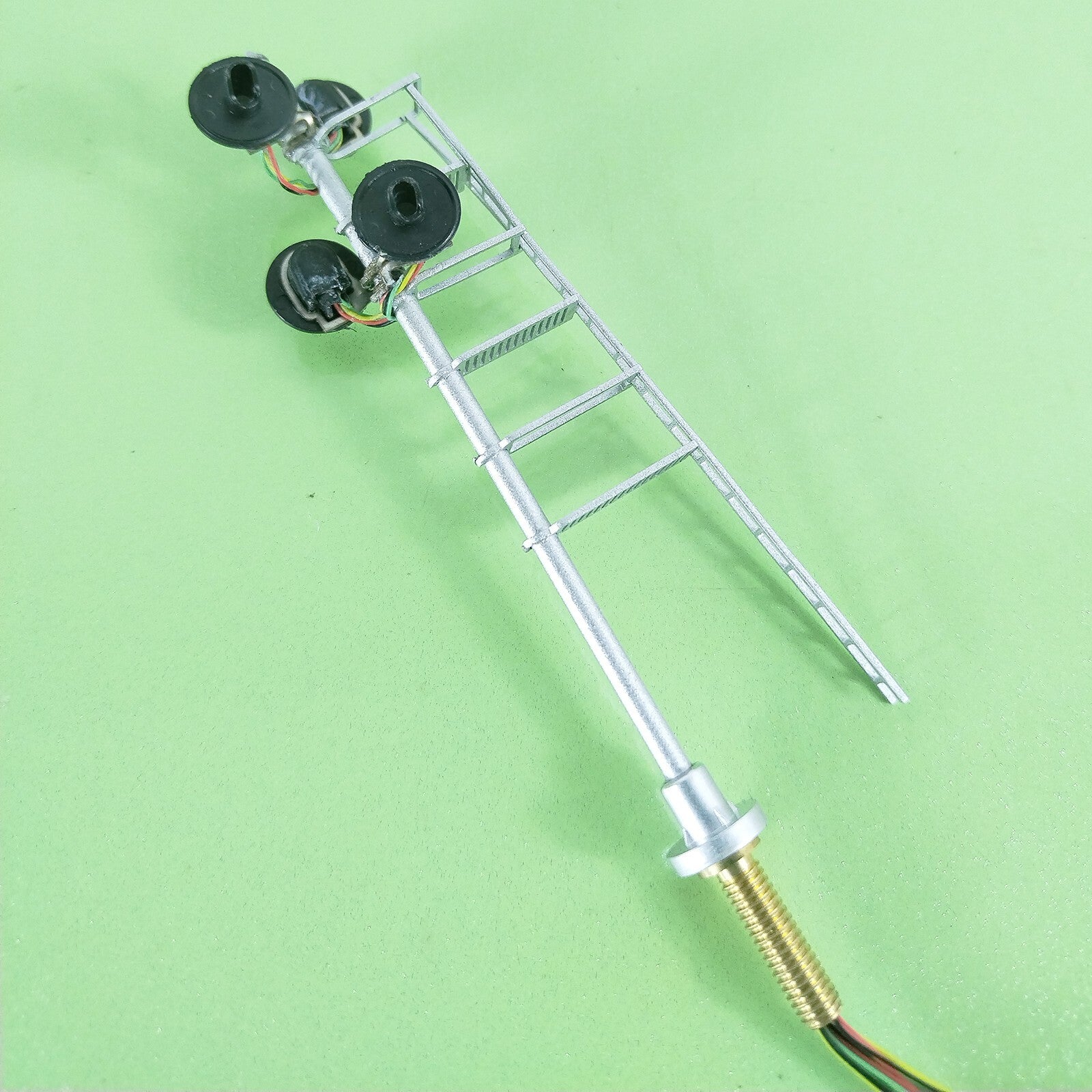 1 x HO scale model 4 head searchlight offset Distant / Intermediate signal #4AF