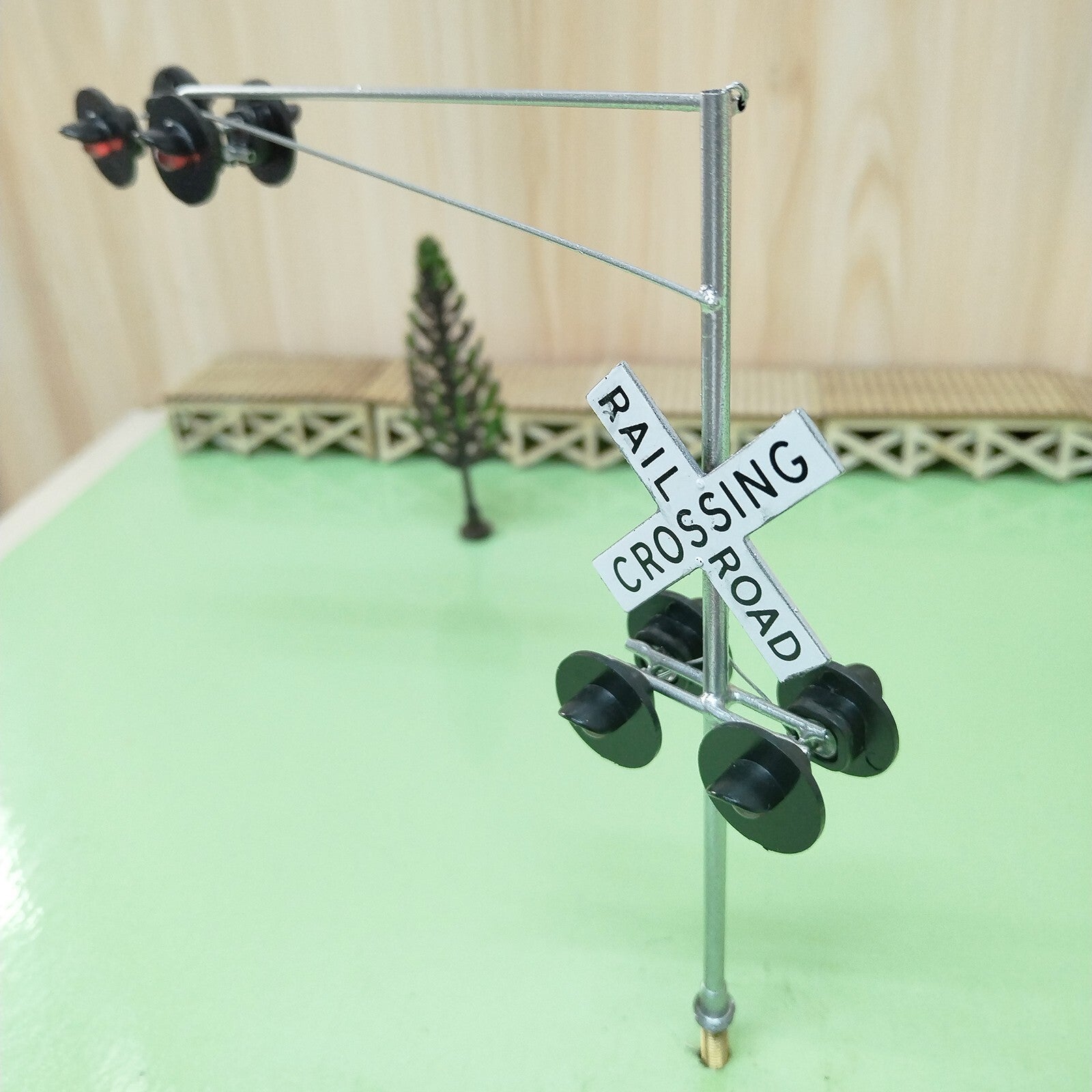 1 x O scale model railroad cantilever grade crossing signal #48C06