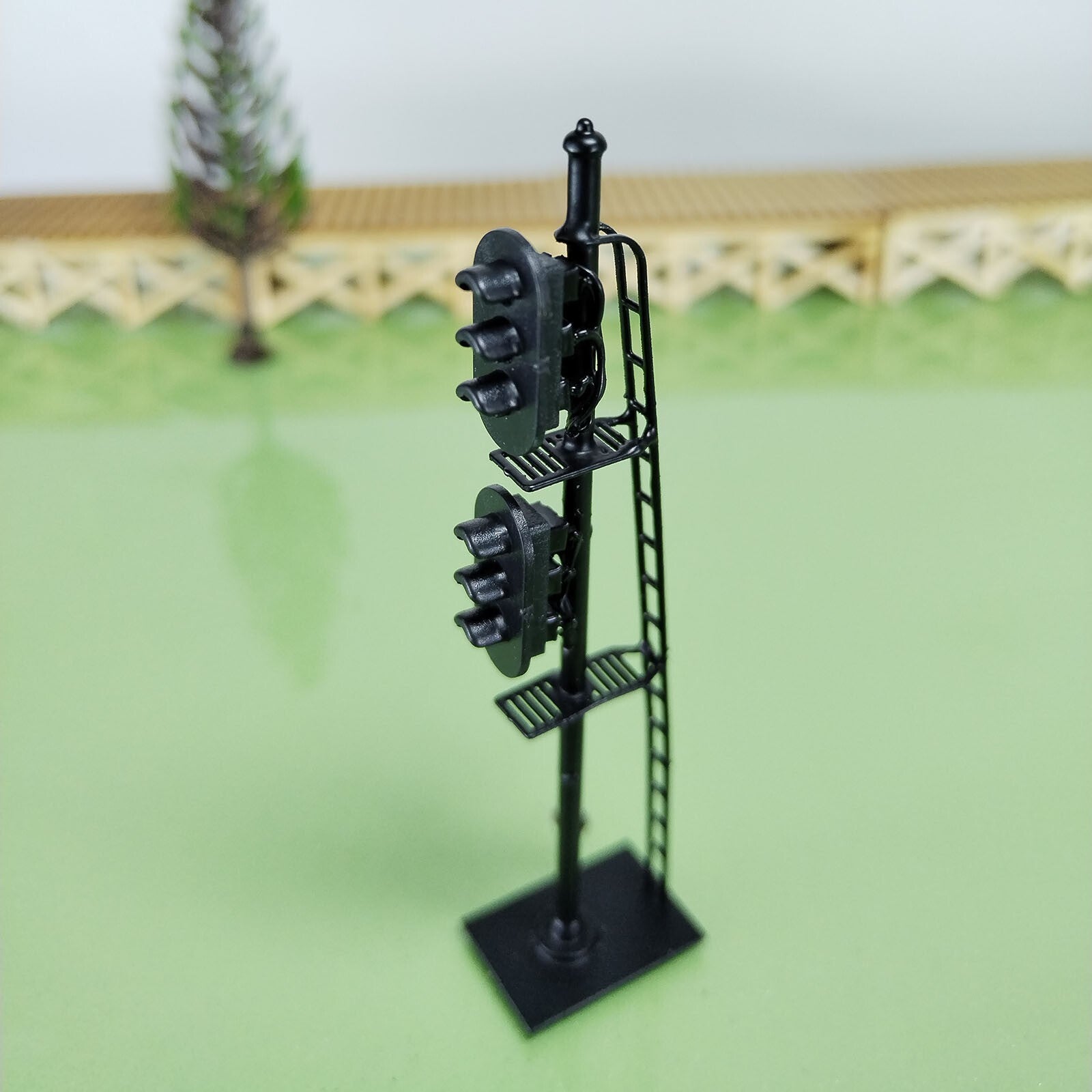 1 x HO scale model railroad 2 heads 3 + 3 aspects block signal LED made #K33SrBK