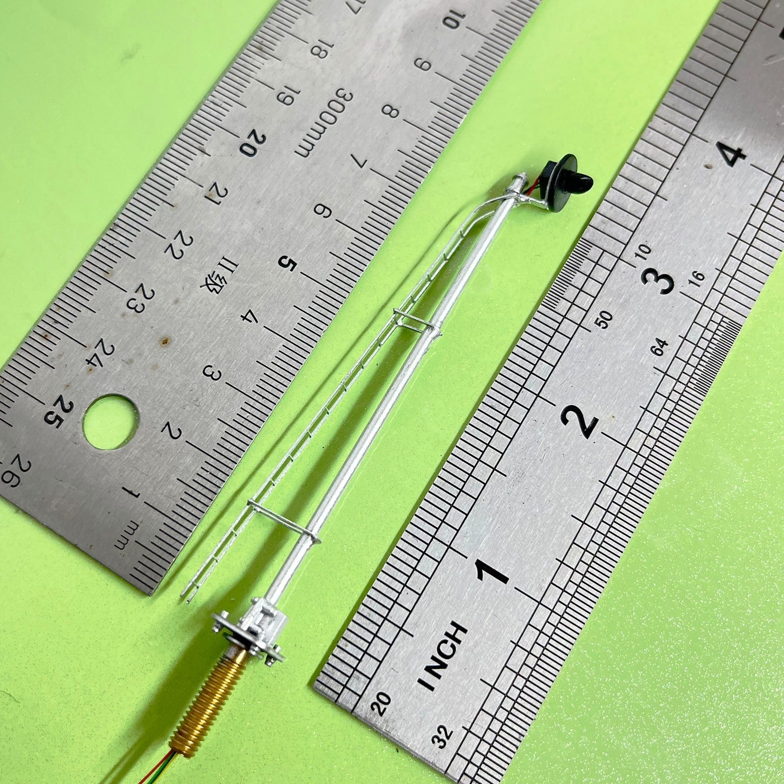 1 x HO scale model railroad tri-color searchlight signal LED metal #DL01skSL