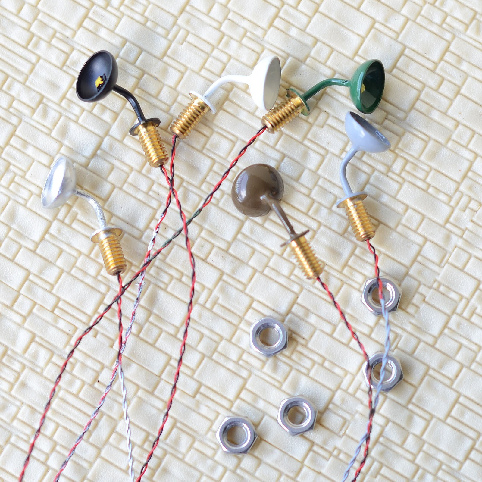 5 x O scale modern street wall lights model LED bracket lamp post (PNP) #R2wSL