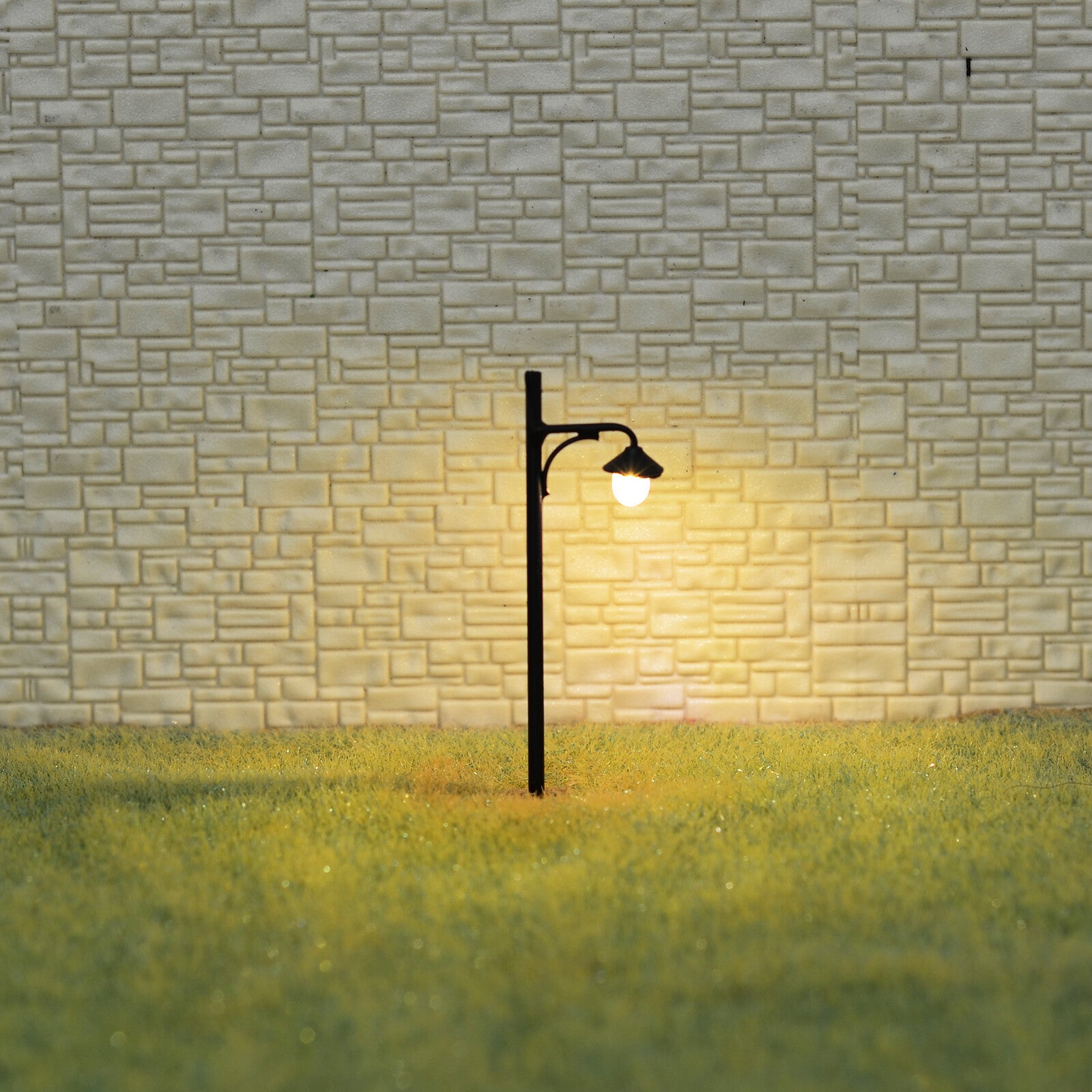 5 x HO scale model train street lights LED lamppost path lamp + resistor #T0513