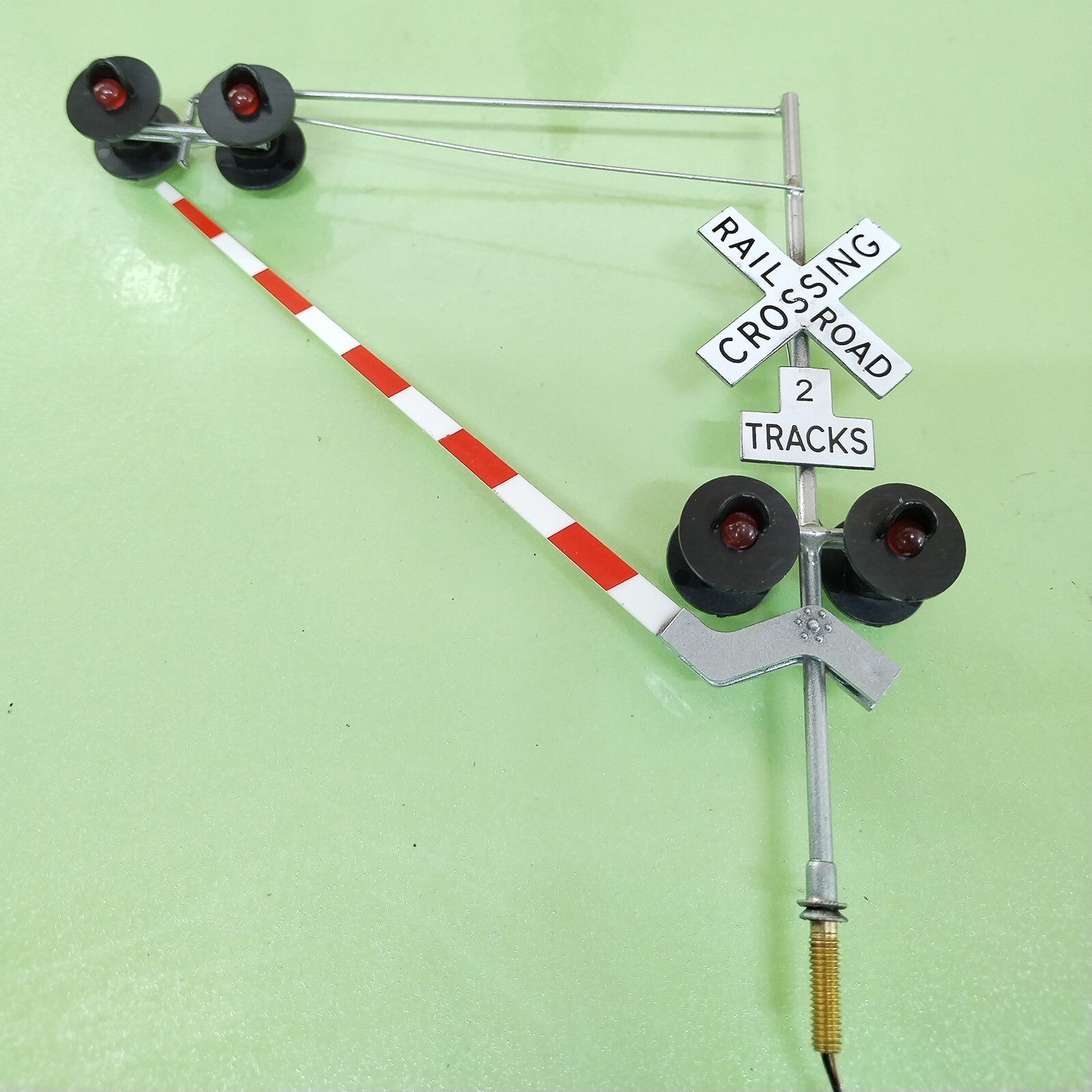 1 x O scale model railroad cantilever grade crossing signal arm gate #48C06DG
