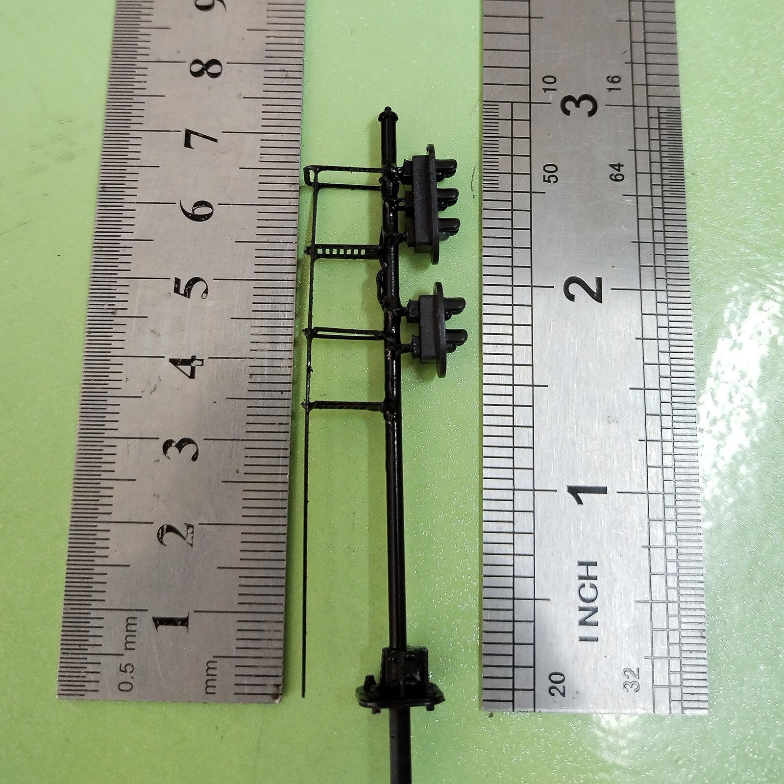 1 x HO scale model railroad 2 heads block signal LED GreenYellowRed light #K32Ky