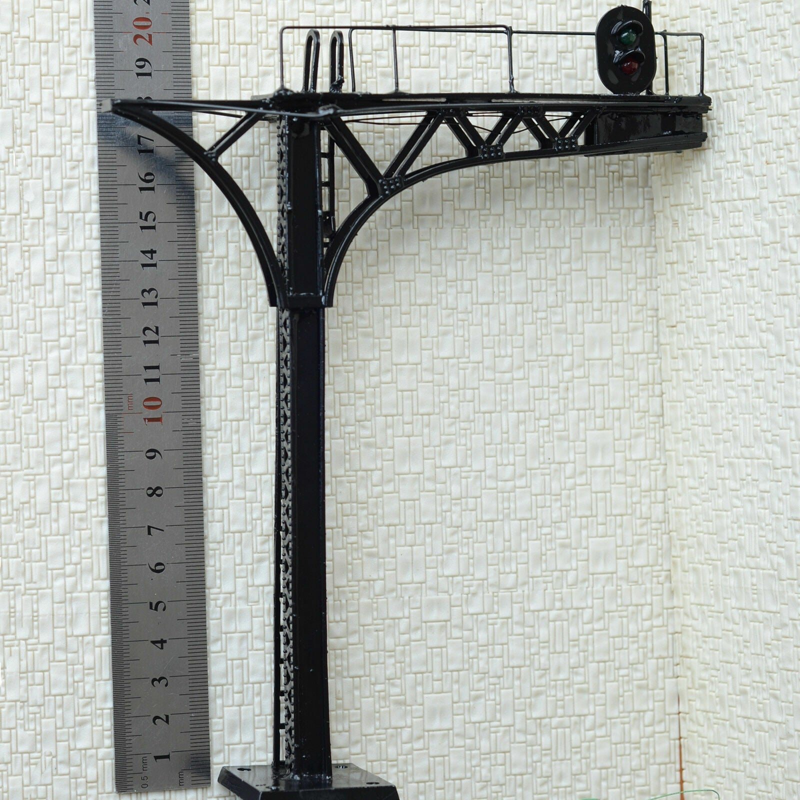 1 x O scale 1:48 cantilever block signal tower wired LEDs 2 aspects 12V black #L