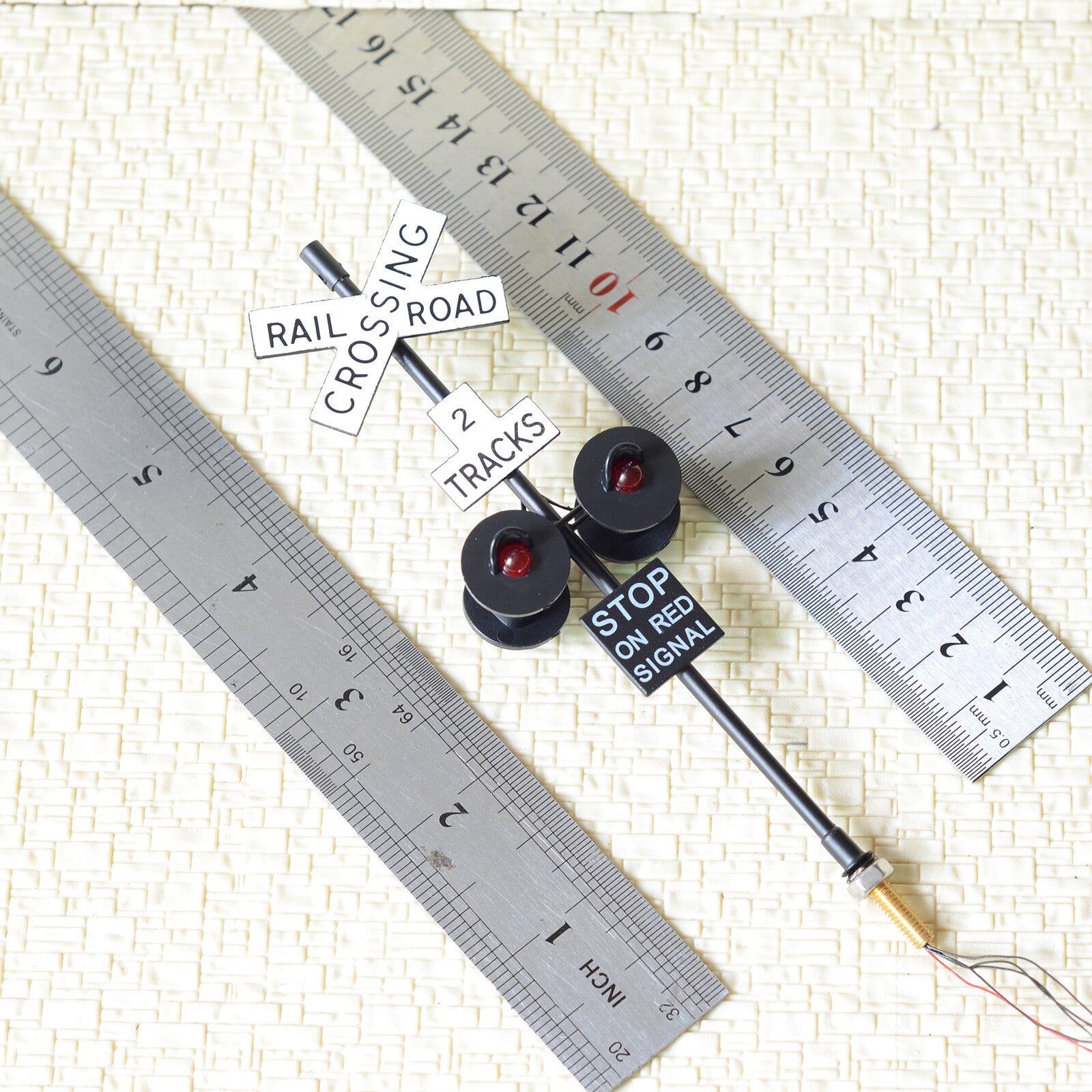 1 x O scale railroad grade crossing signals LED made 4 target faces black #2BL4X