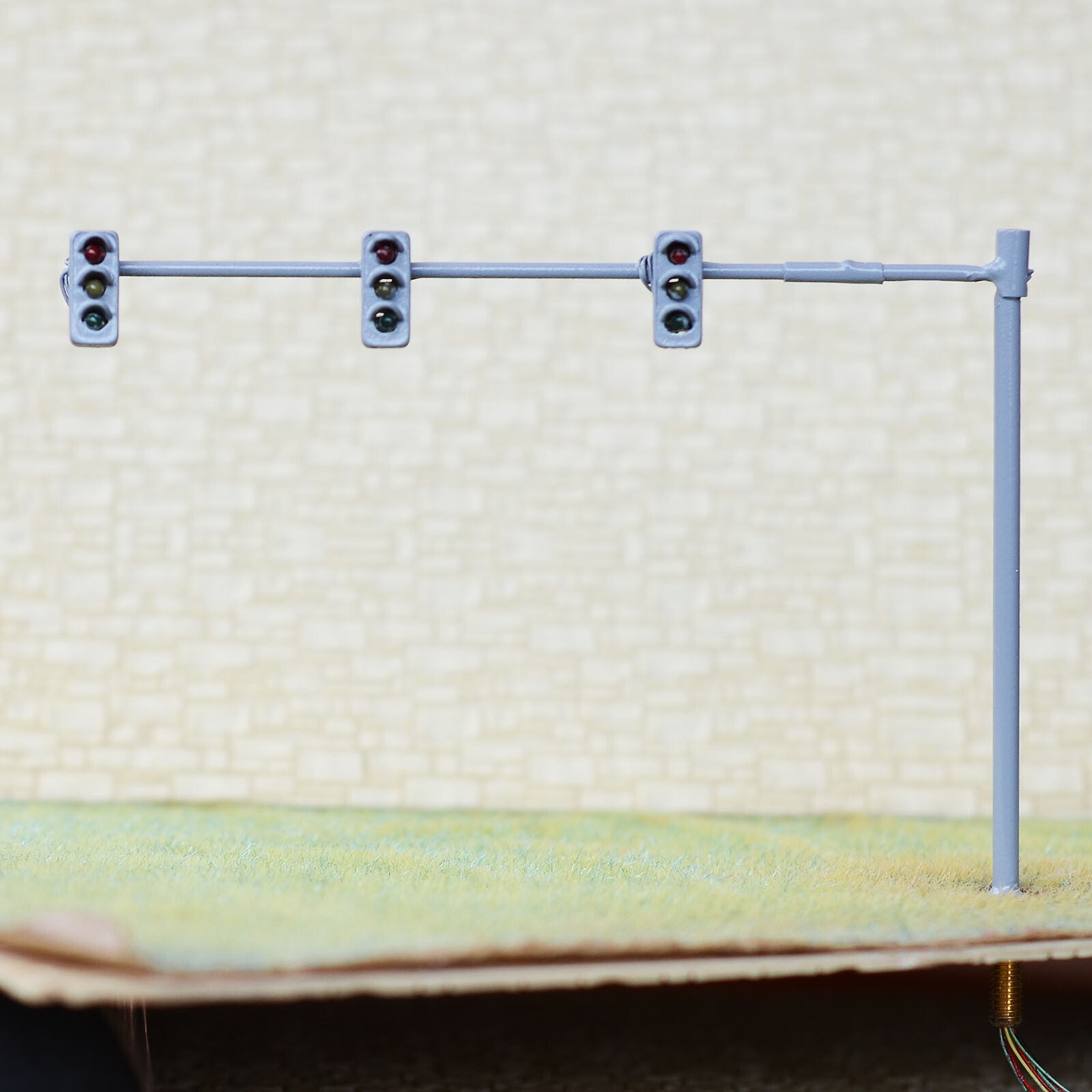 2 x HO / OO traffic light signal LED model train 3 lanes walk street sign #V3B3