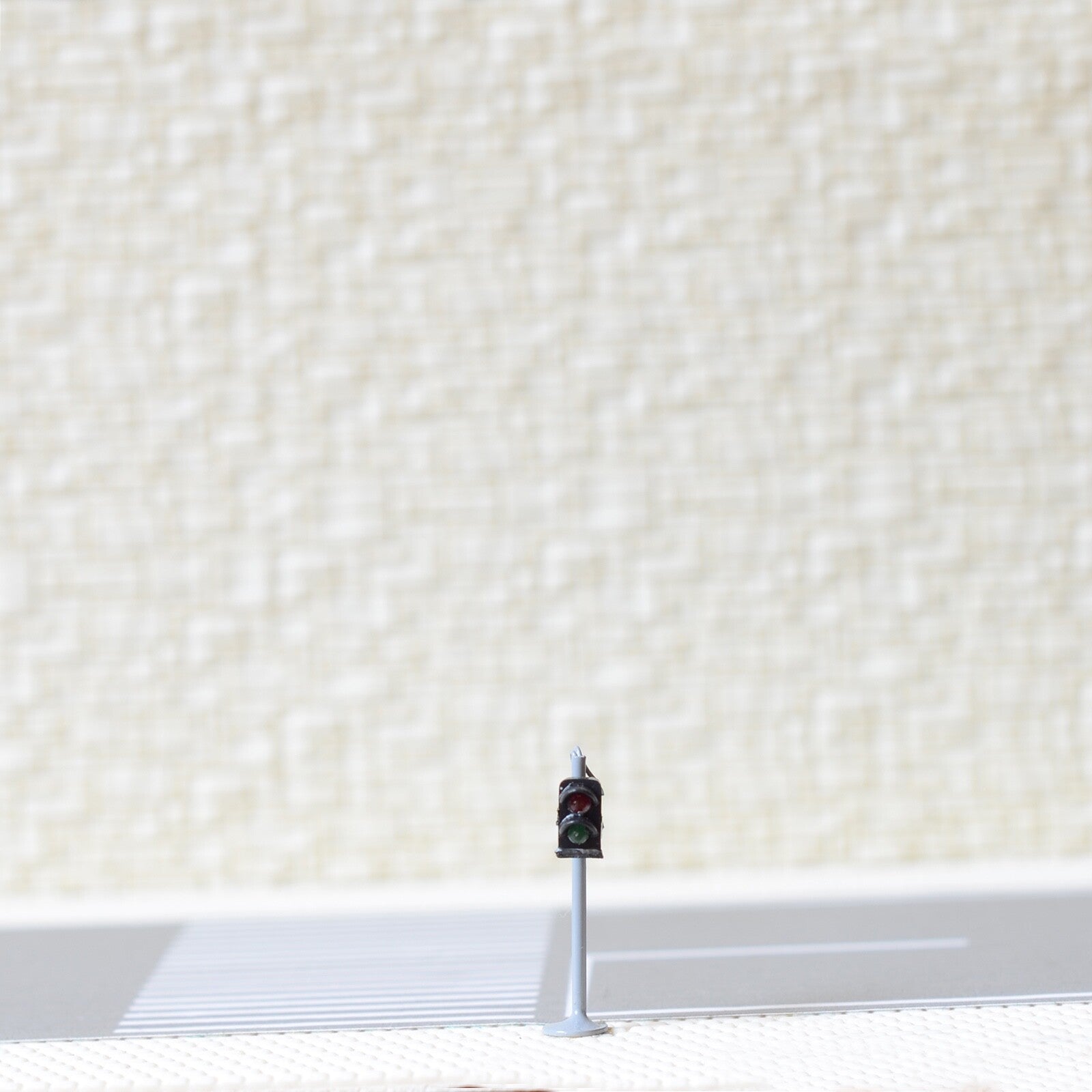 2 x traffic signal light N scale model railroad crossing walk pedestrian #GR2N