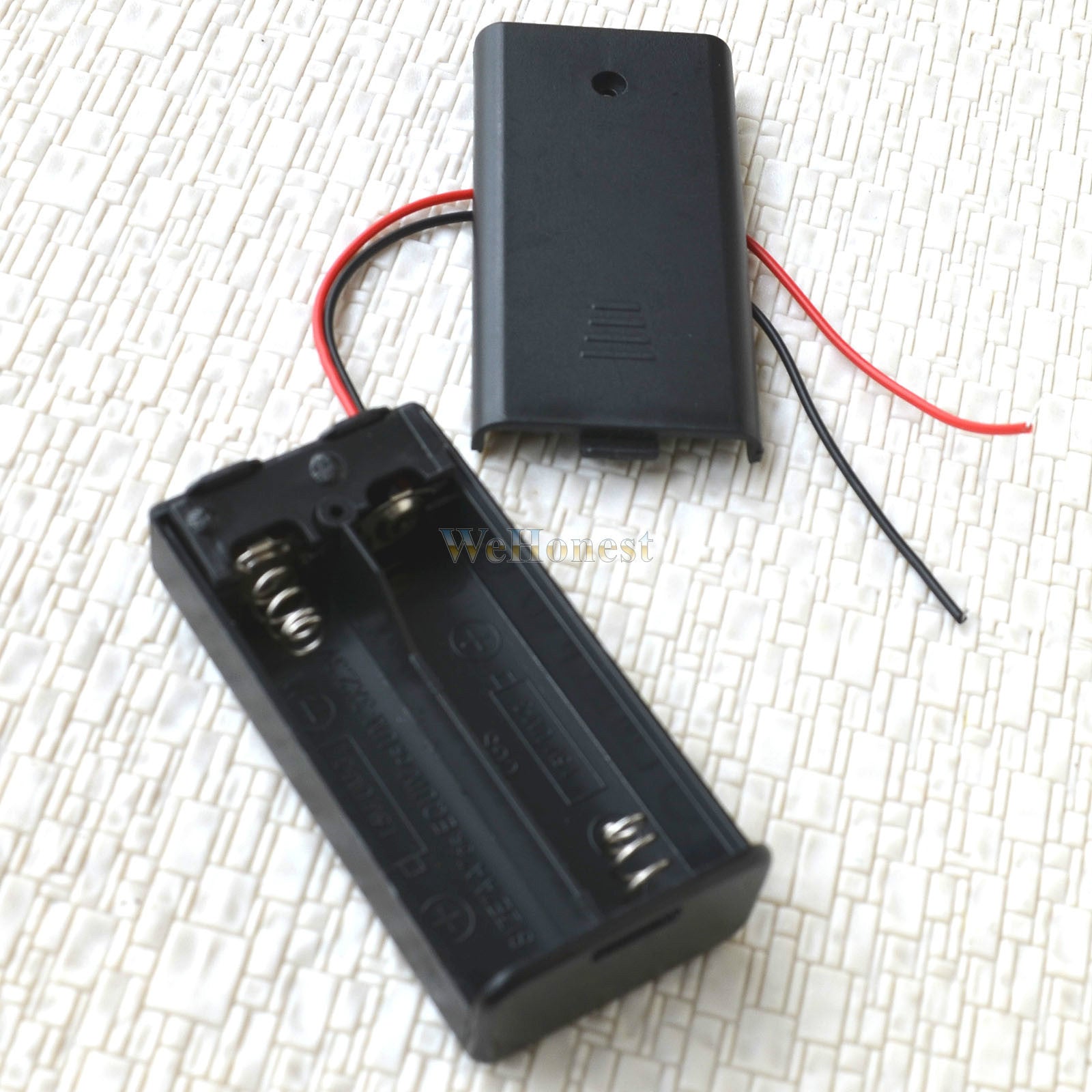 5 pcs Batteries Holders to Drive the LEDs lampposts or signals without resistors