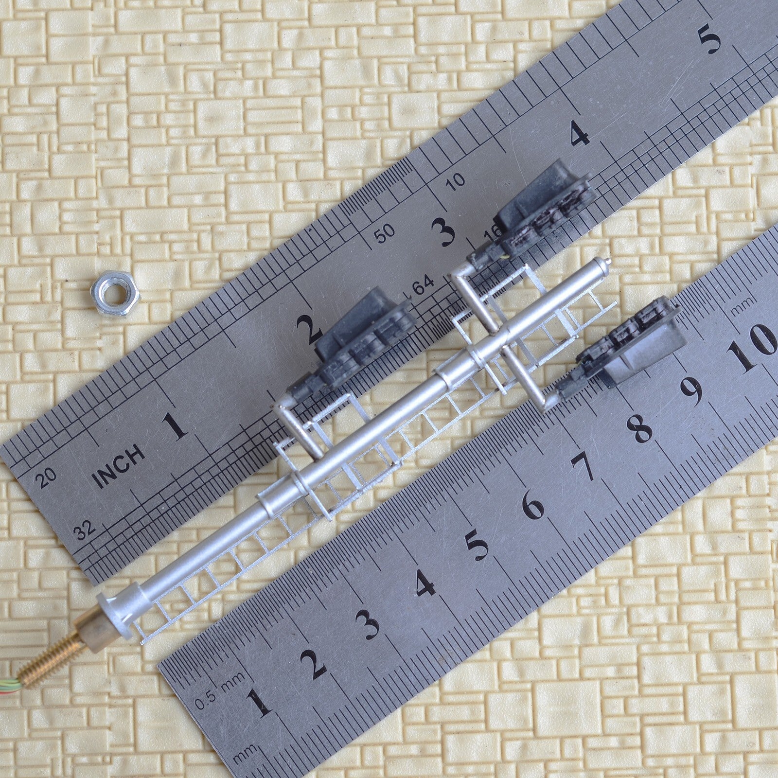 1 x HO scale model 3 colors block signal sunshield 3 targets Darth Vader #U33D3