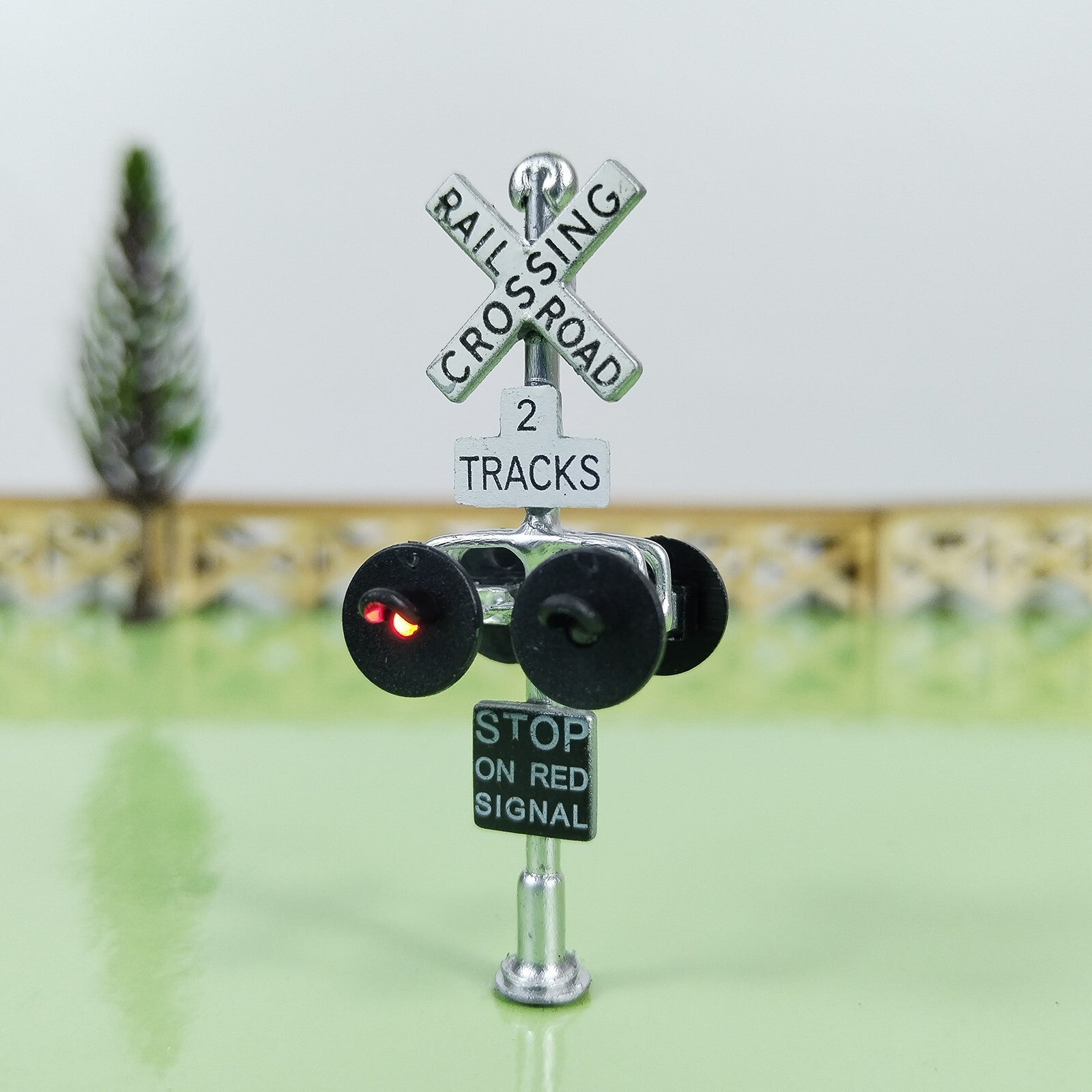 1 x HO scale railroad grade crossing signals LED made with bell sign #SL42WB