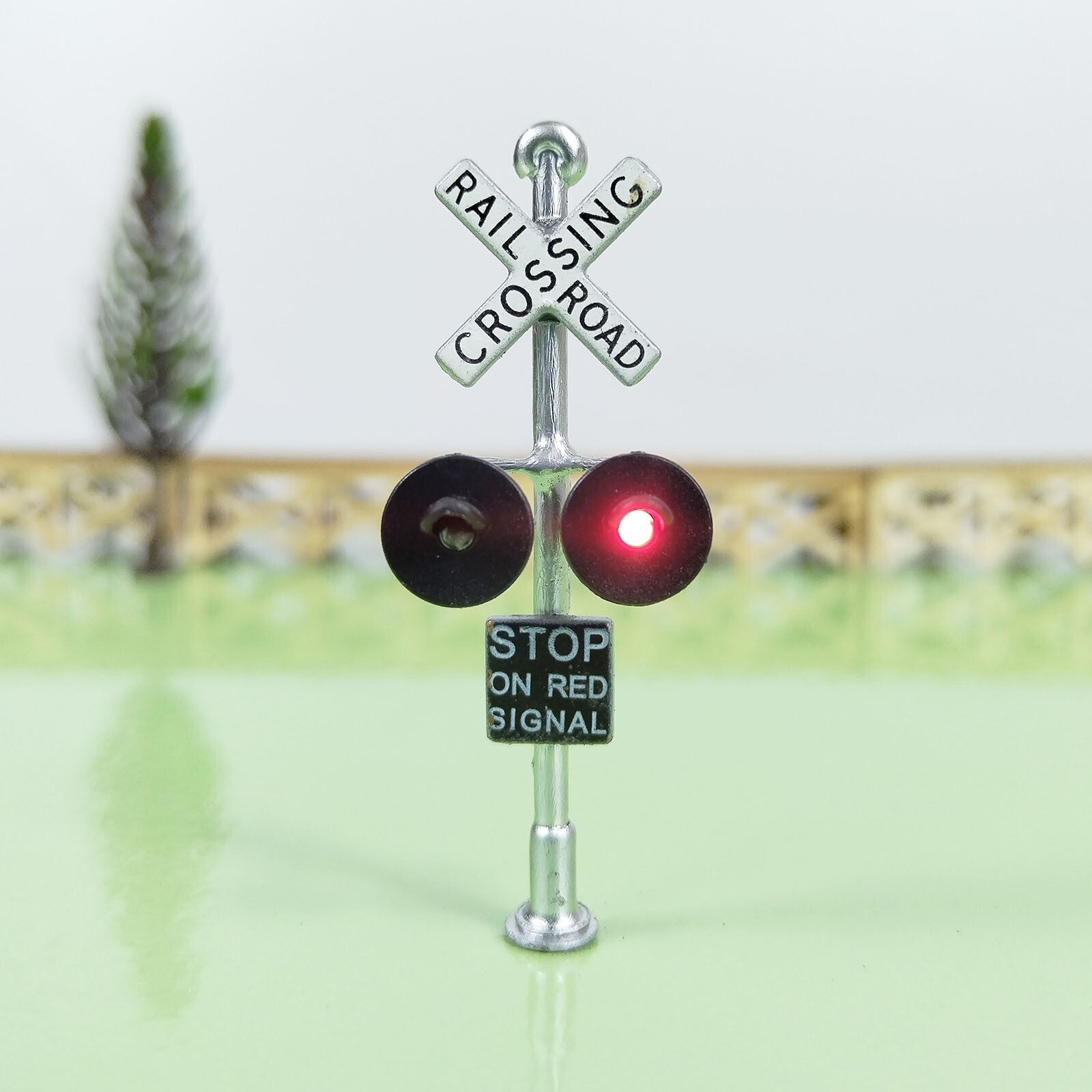 1 x HO scale railroad grade crossing signals LED made with bell sign #SL20WB